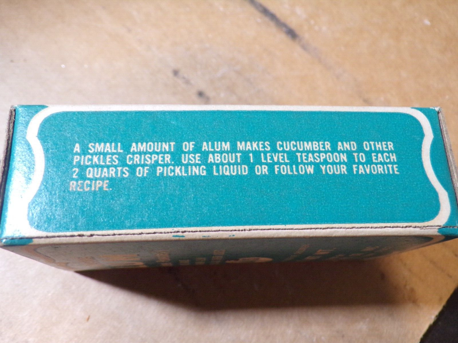 VINTAGE DAVIS ALUM 4 OZ BOX UNOPENED