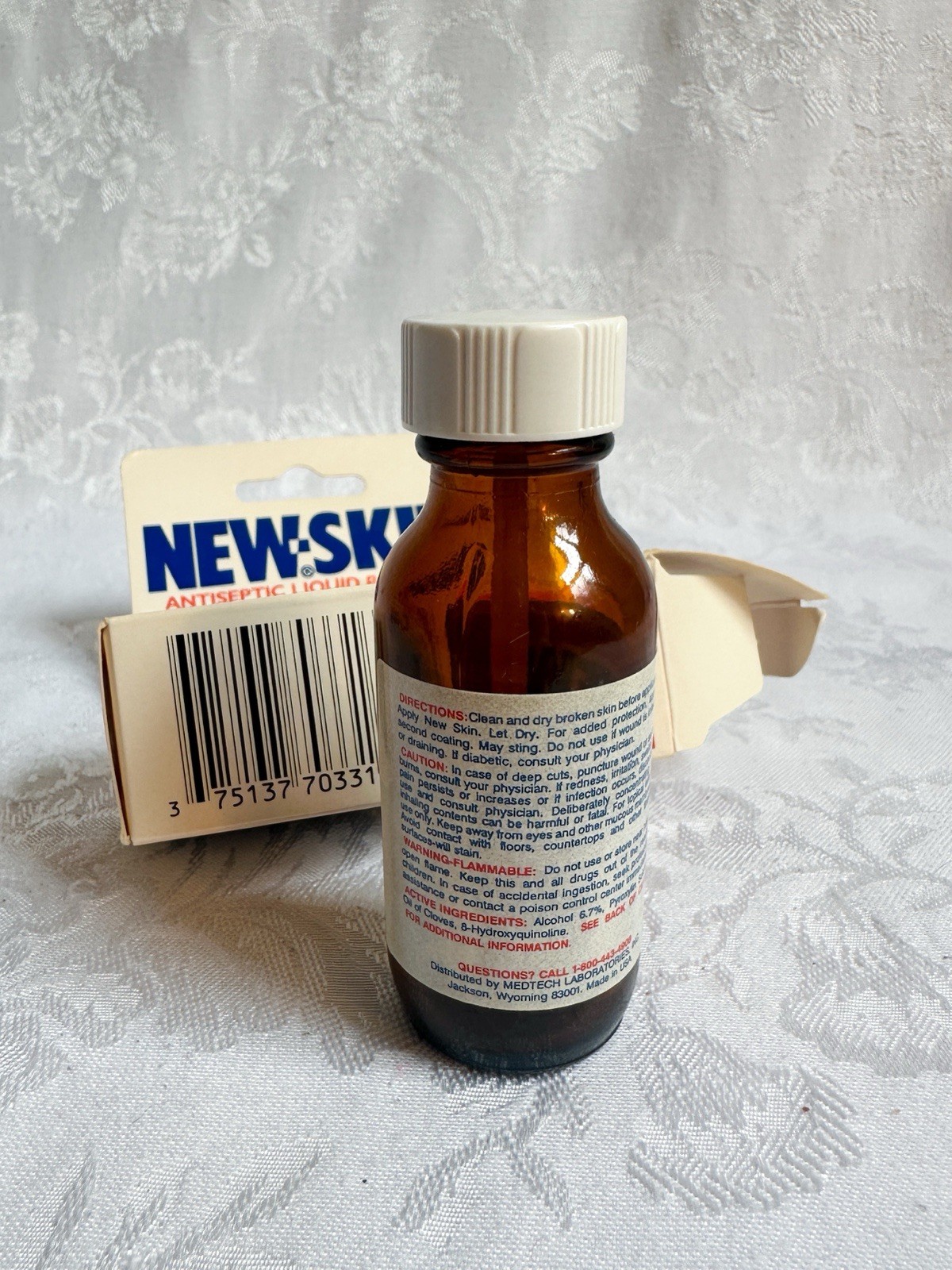 Lot Of Vintage First Aid Apothecary Vicks VapoRub Liquid Bandage Gauze Cream