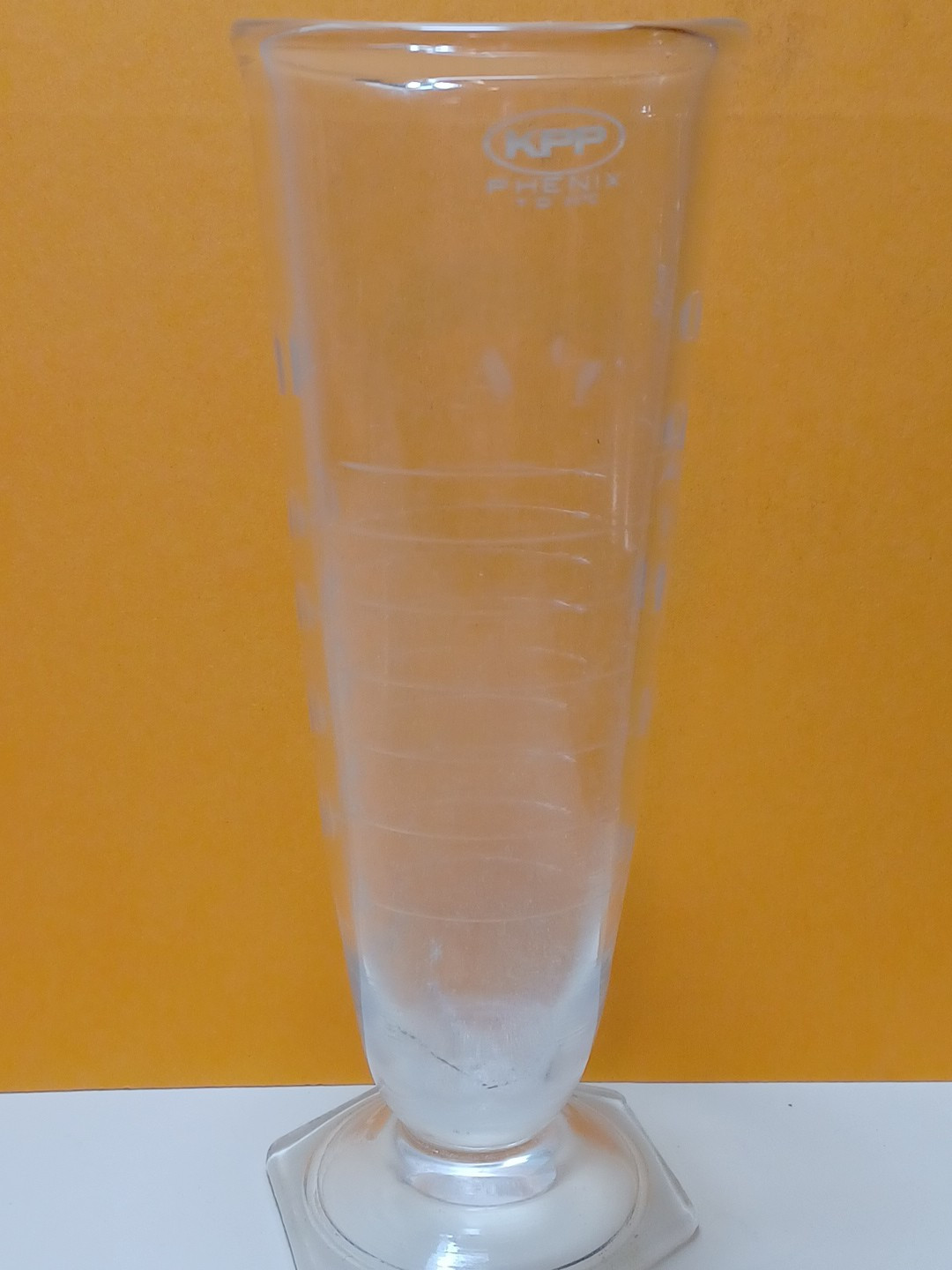Vintage KPP Phenix Etched Glass Graduated Beaker Laboratory 2 OZ JB5E