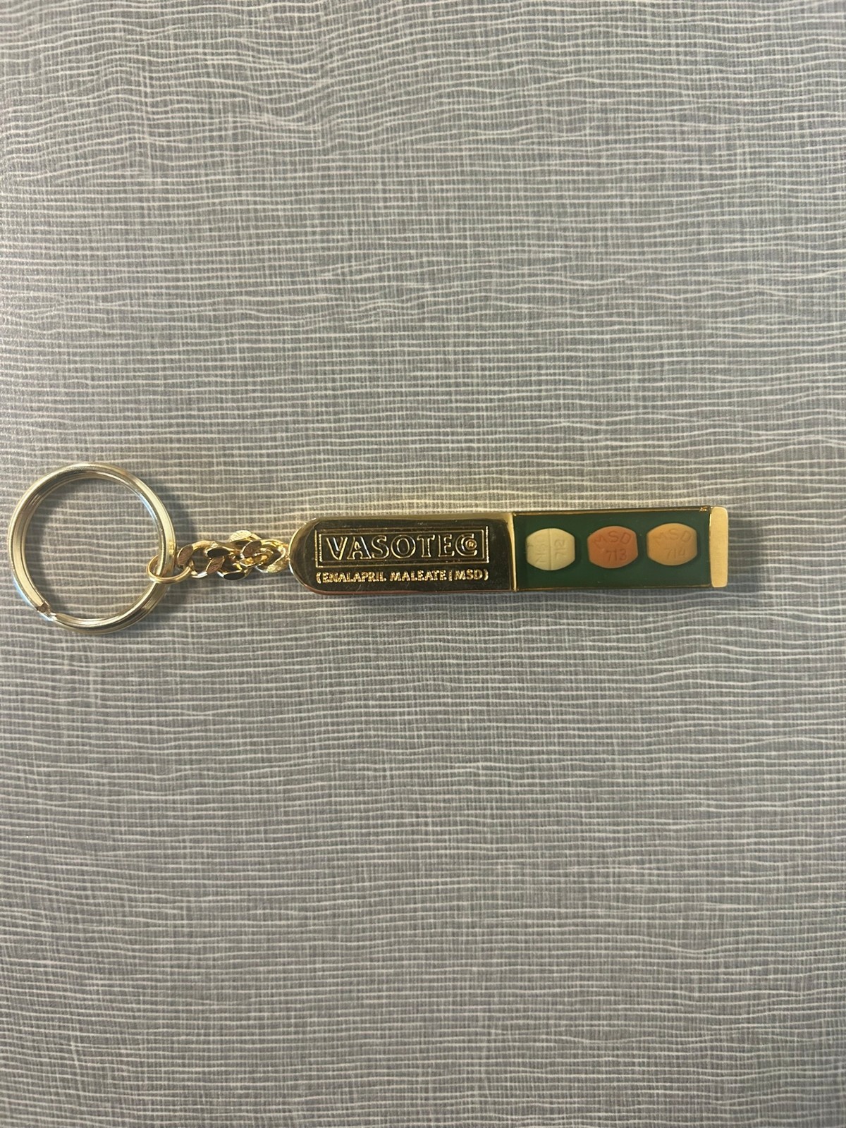 Vasotec Enalapril Maleate MSD Drug Pharmaceutical Representative Keychain Gold