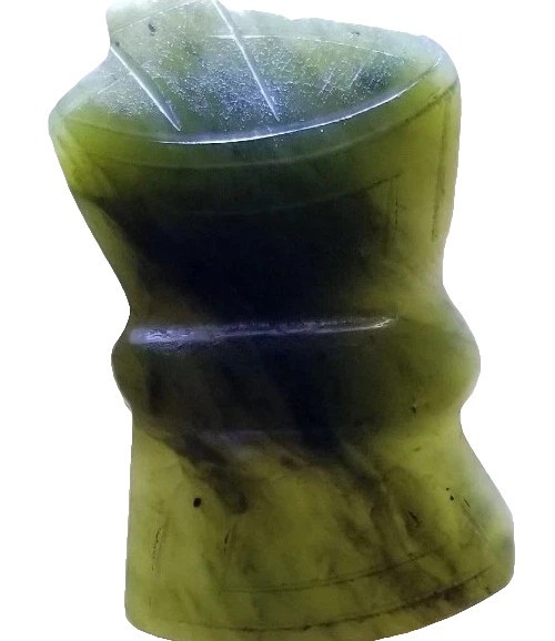 Green Jade Pin Pharmacists Pharmacy Mortar / Pestle Lapel Hat Tie Pin Vintage