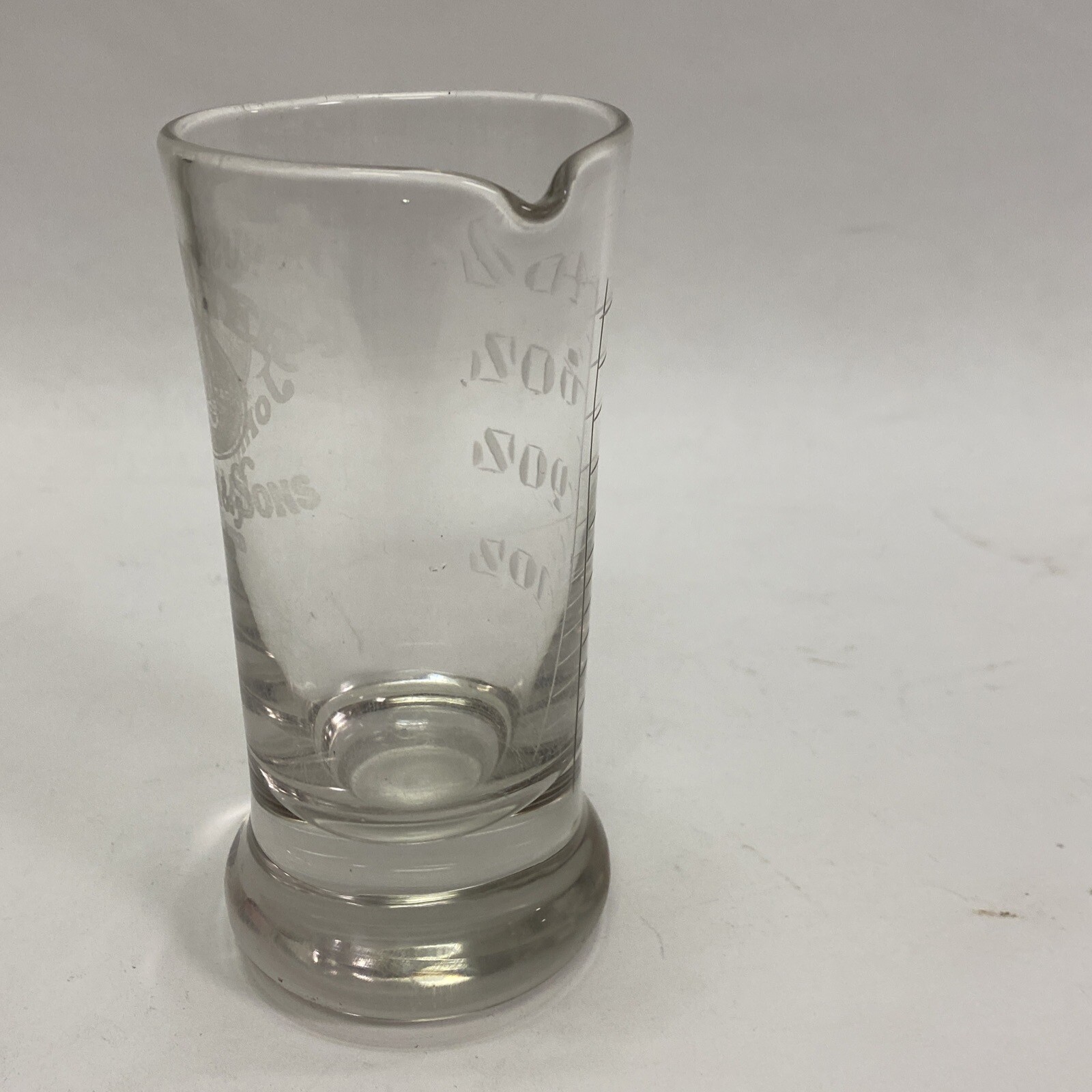VTG PHARMACY APOTHECARY GLASS BEAKER 4 OZ JOHNSON AND SONS CRUSHMETER MEASURE