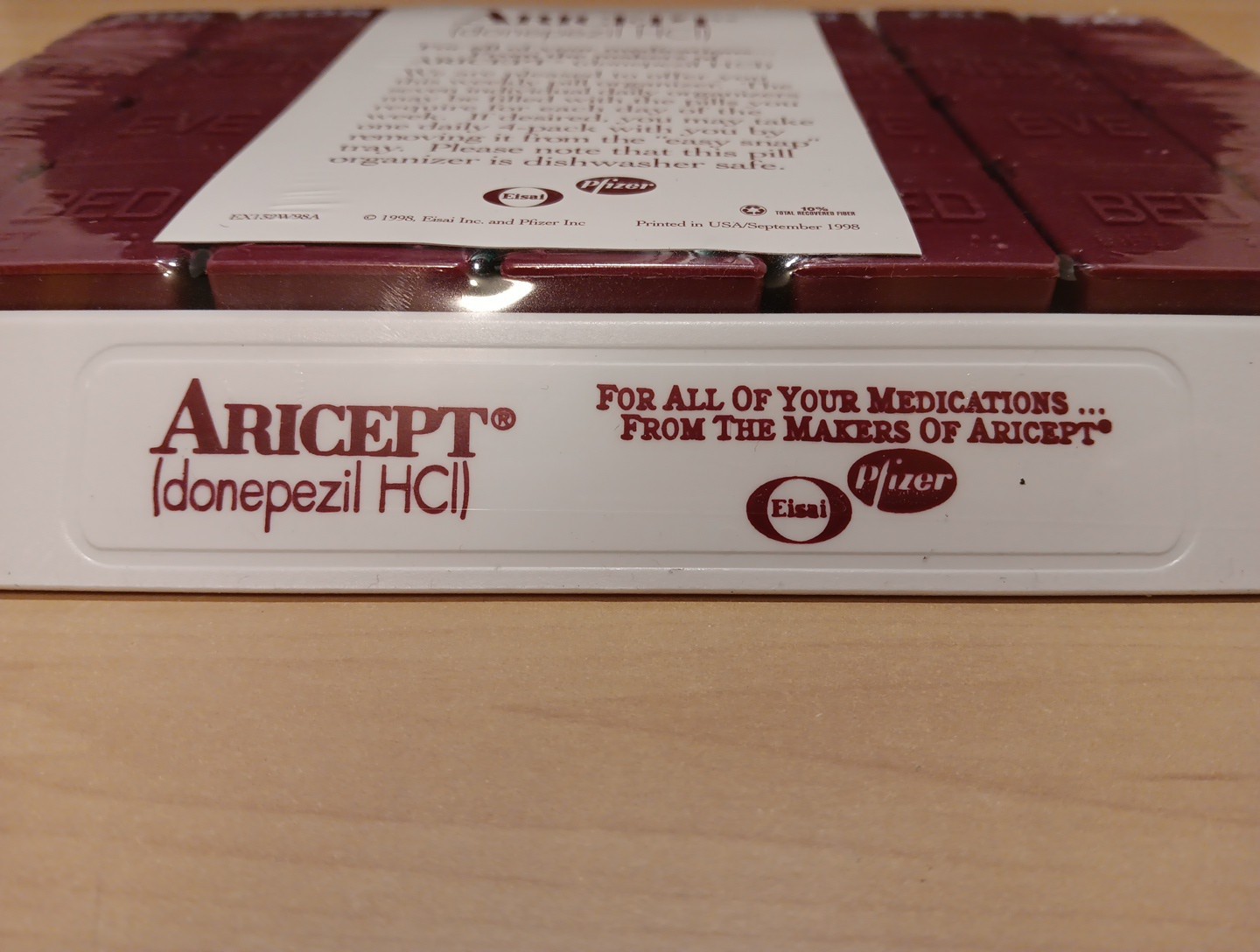 SEALED 1998 Aricept Pharmaceutical Drug Rep Promo 7 Day Pill Organizer Sorter