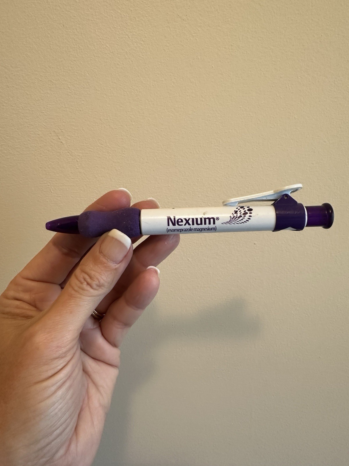 Vtg Nexium Pharmaceutical Drug Rep Black Ink Pen Purple White Soft Grip Works
