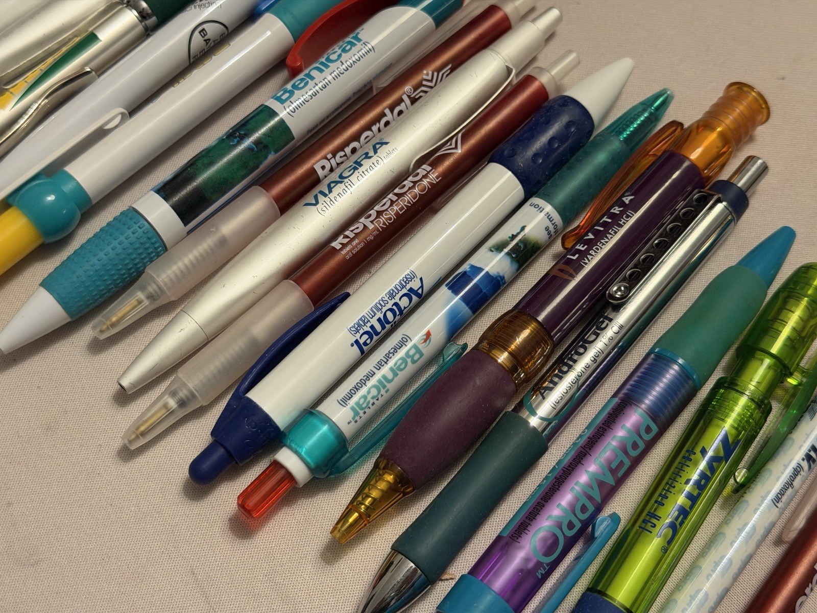 Pharmaceutical Drug Rep Pharma Collectable Promo Pens Lot of 30 But Untested