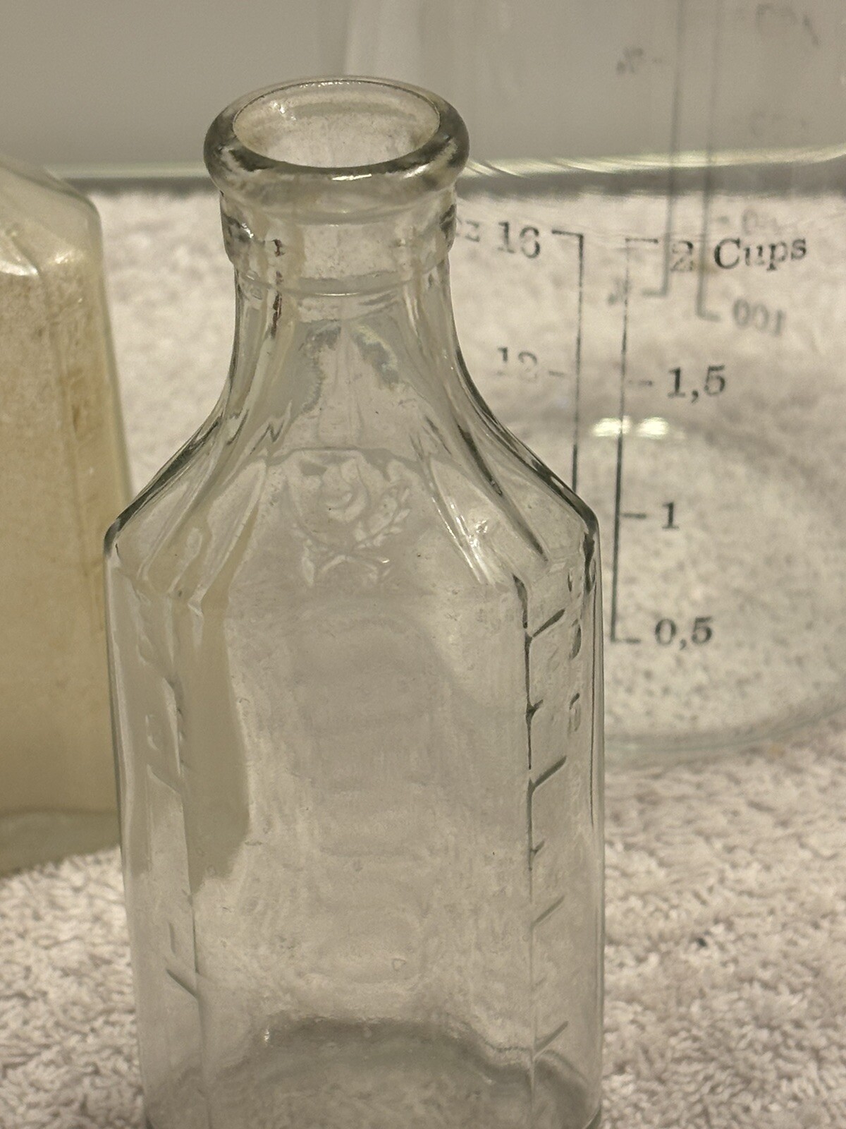 Vintage Pharmacist lot 10 Pcs. Drugstore Bottles And Measuring Cup.