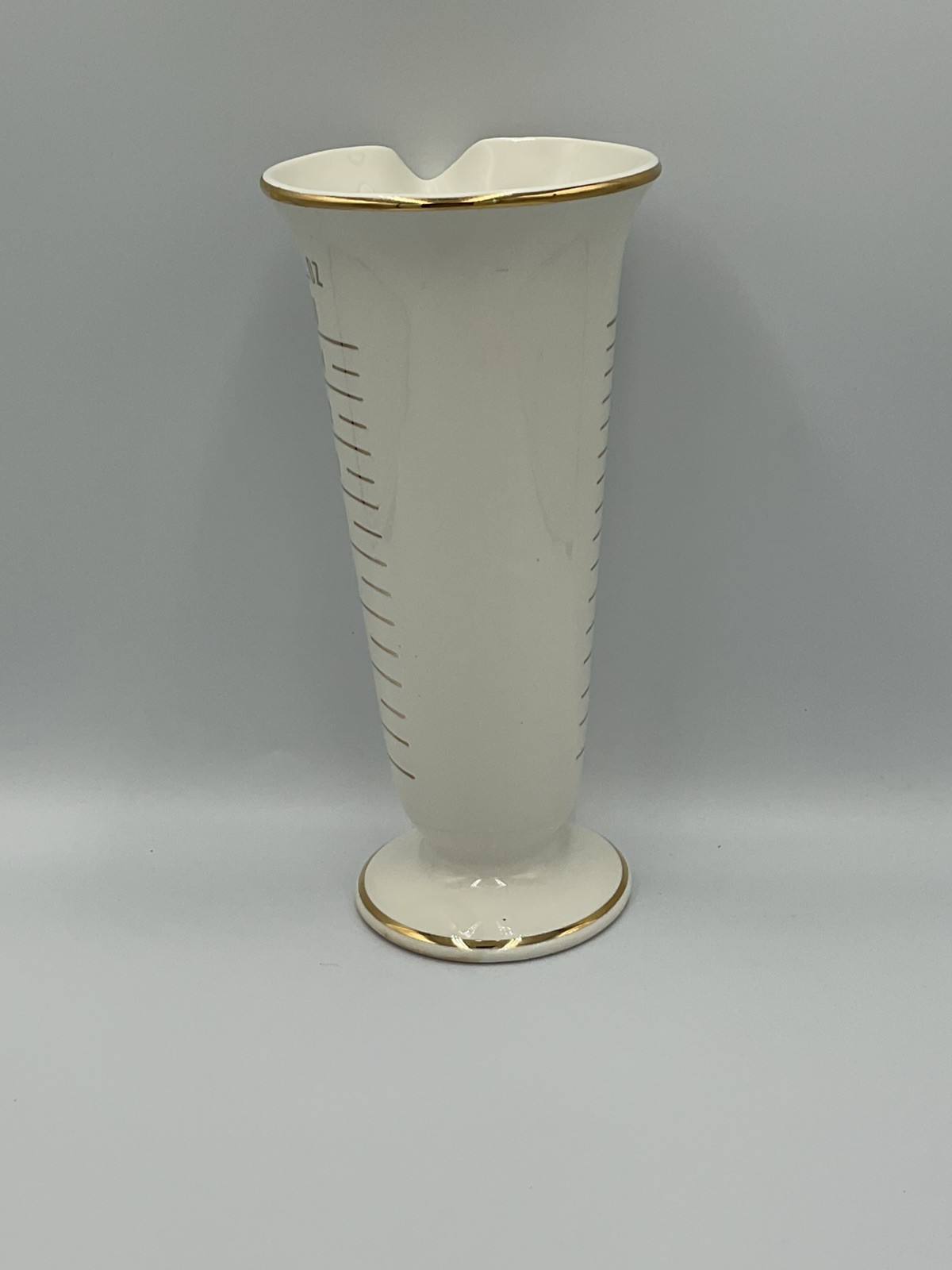 Owens Illinois RX Porcelain Drugstore Pharmacy Apothecary Measuring Beaker 9”