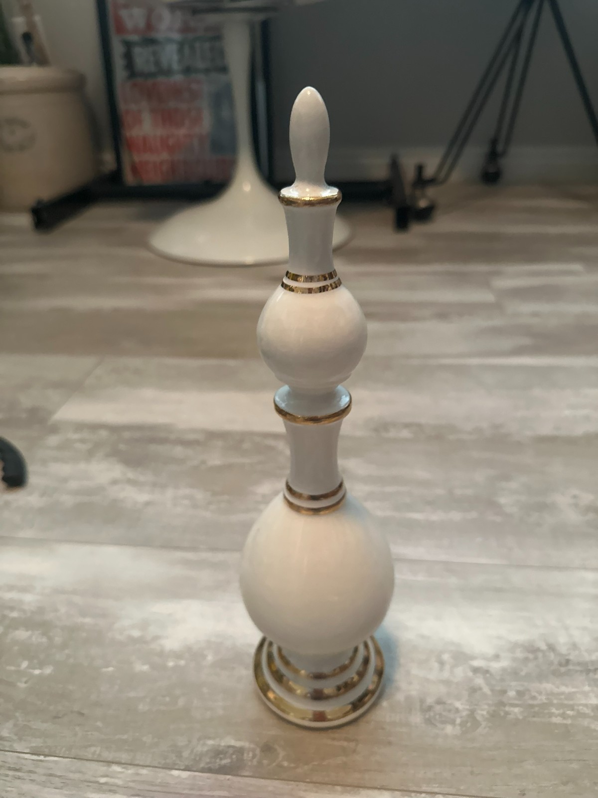 Porcelain Drugstore Pharmacy Apothecary Measuring Beaker Mortar Finial Owens