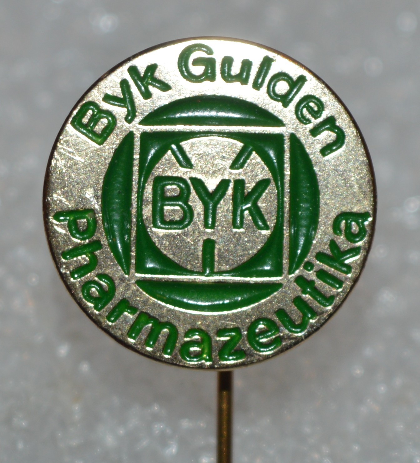 Byk Gulden Pharmazeutika Pharmaceutical company vtg pin badge Anstecknadel #1