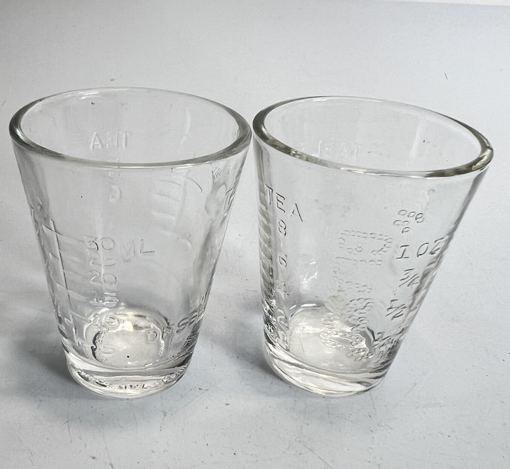 Vtg Apothecary Dose Pharmacy Measure Glass Cup GLASCO GEM Set of 2 Embossed