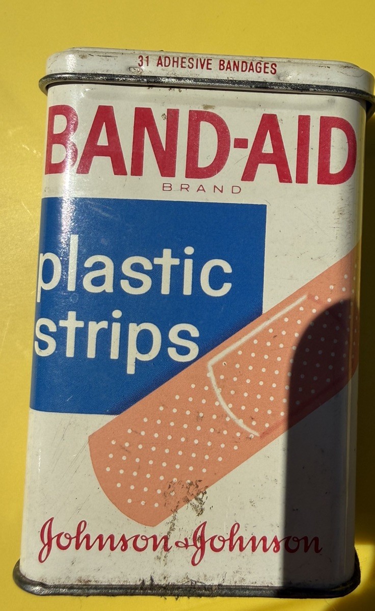 Vintage Band-Aid Plastic Strips Metal Tin Johnson & Johnson 49c Code 5614 USA