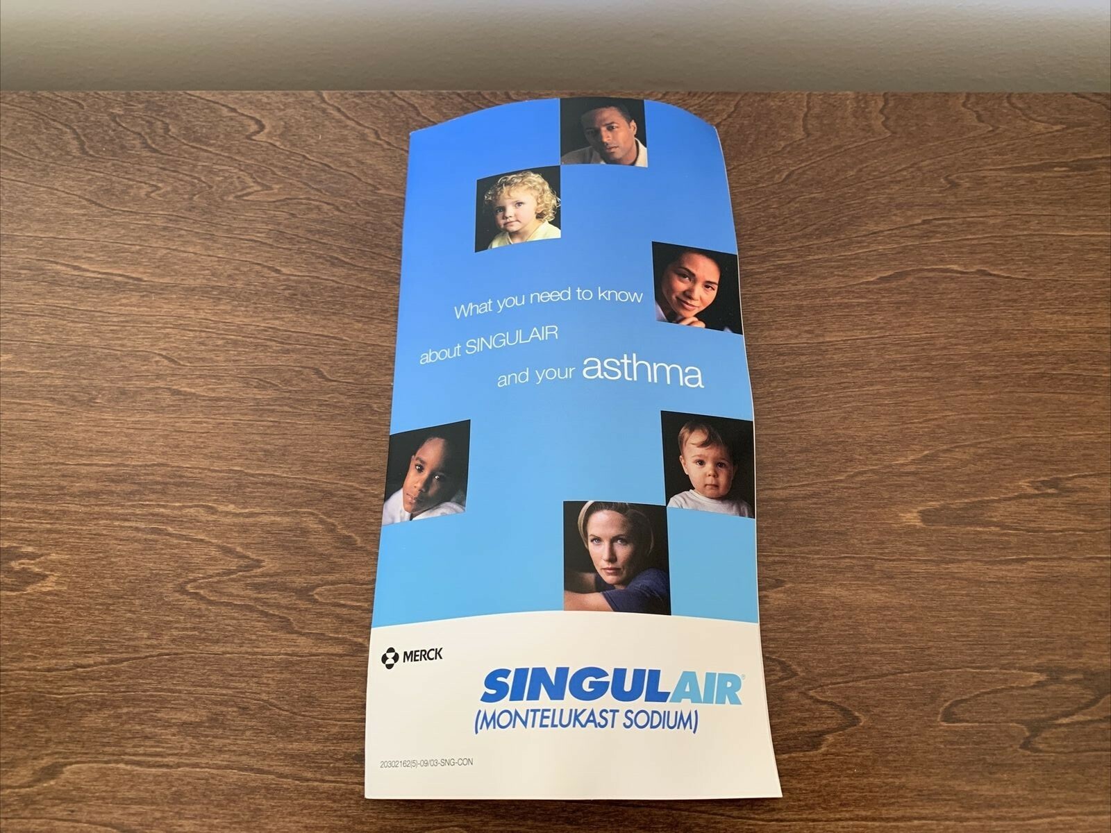 Merck Promotional Information Singulair Bib Spoon Brochure Eng/Esp