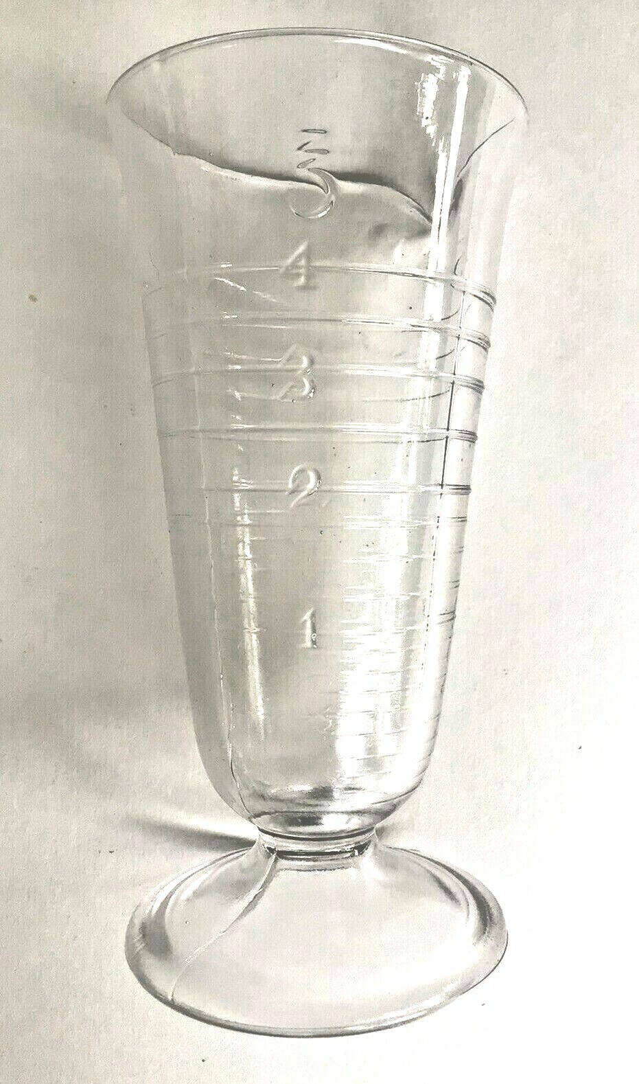 Vintage 1930/40’s FOOTED PHARMACY MEASURING BEAKER Size 5 1/4” Tall W/Pour Spout