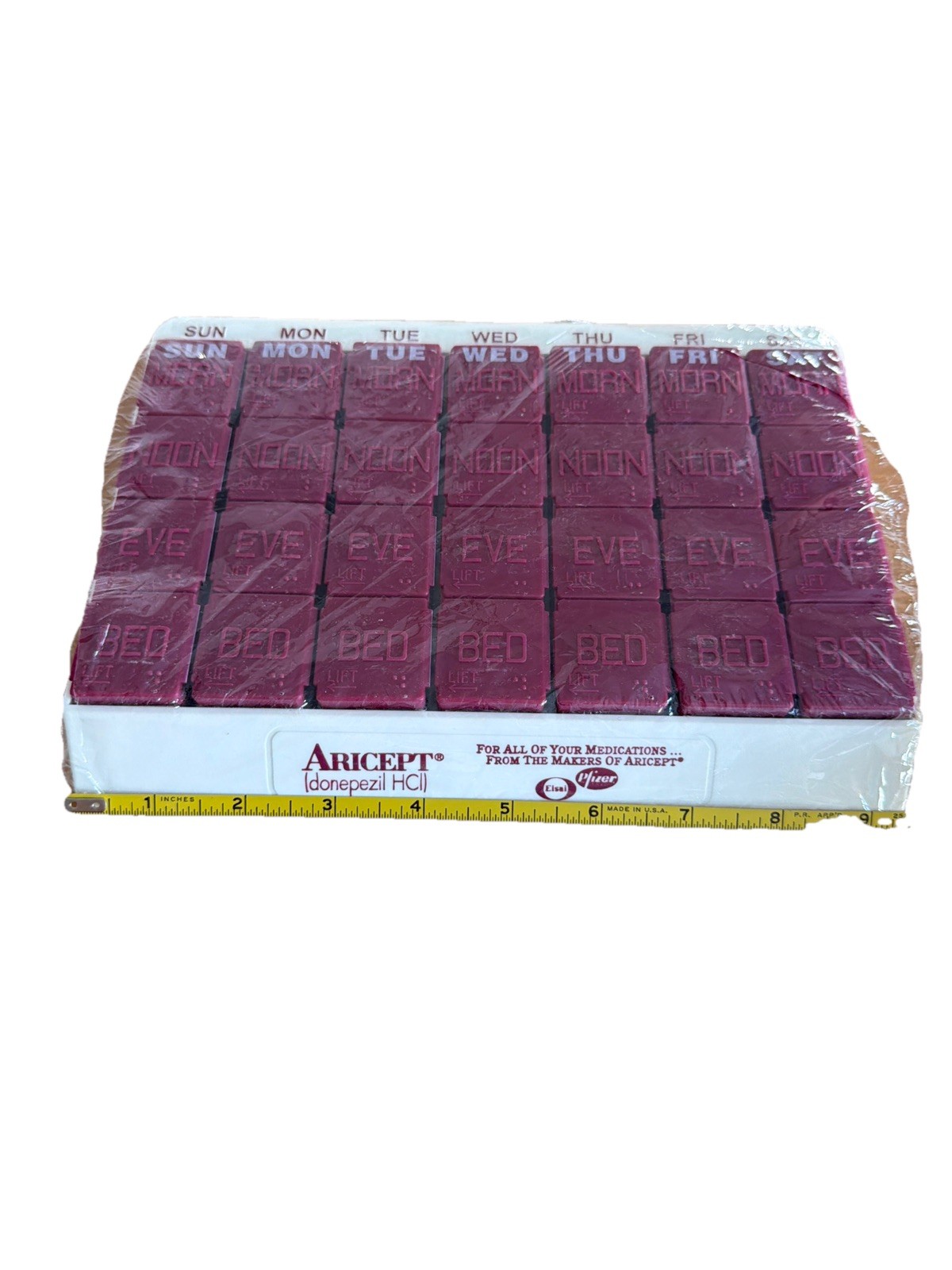 New 1998 Aricept Pharmaceutical Drug Rep Promo 7 Day Pill Organizer Sorter