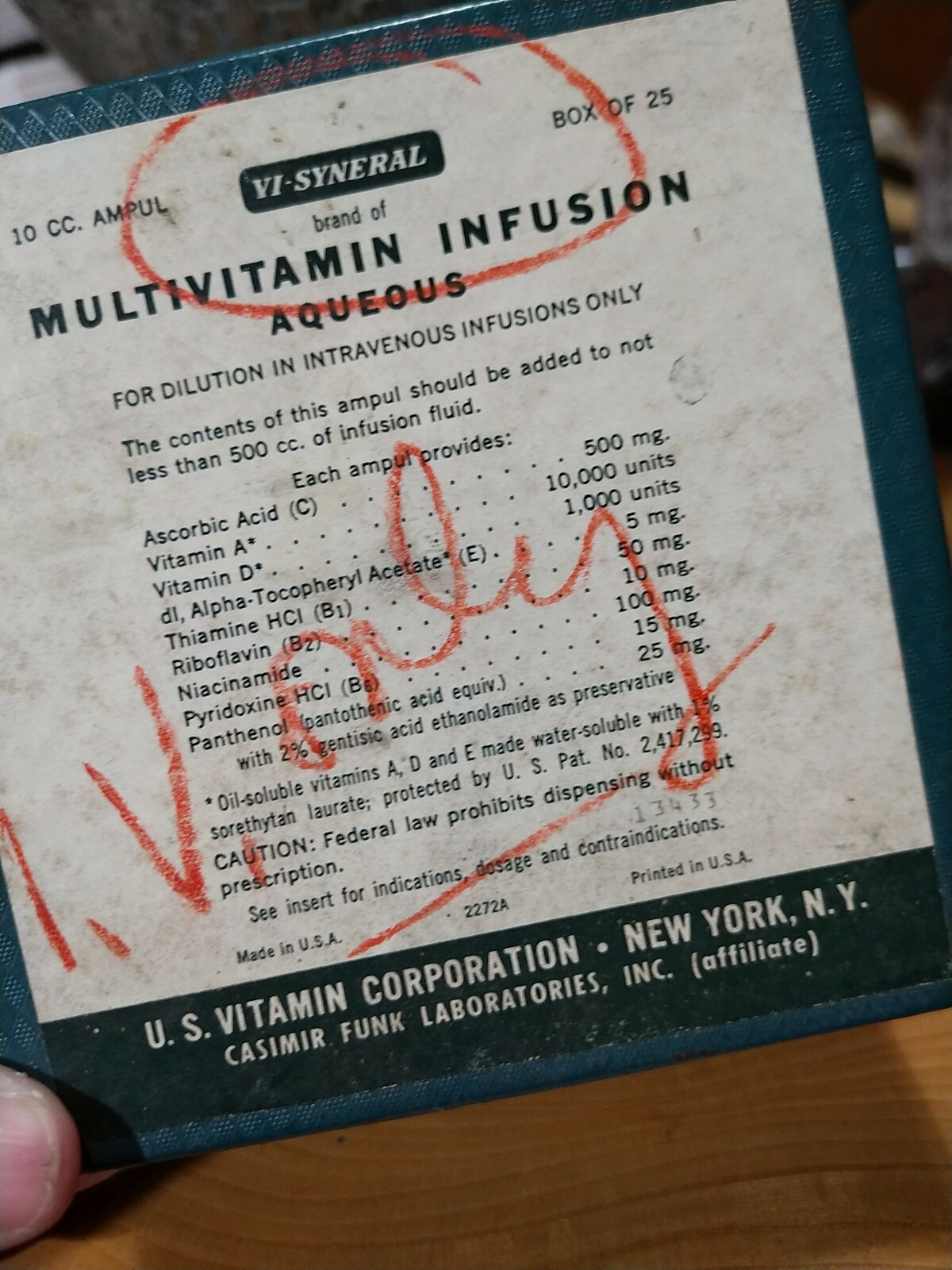 Vintage vi-Syneral multivitamin infusion empty box. US vitamin corp. New York