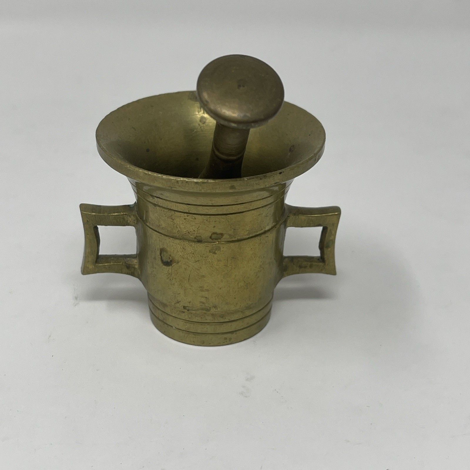 VTG SMALL BRASS MORTAR AND PESTLE WITH HANDLES