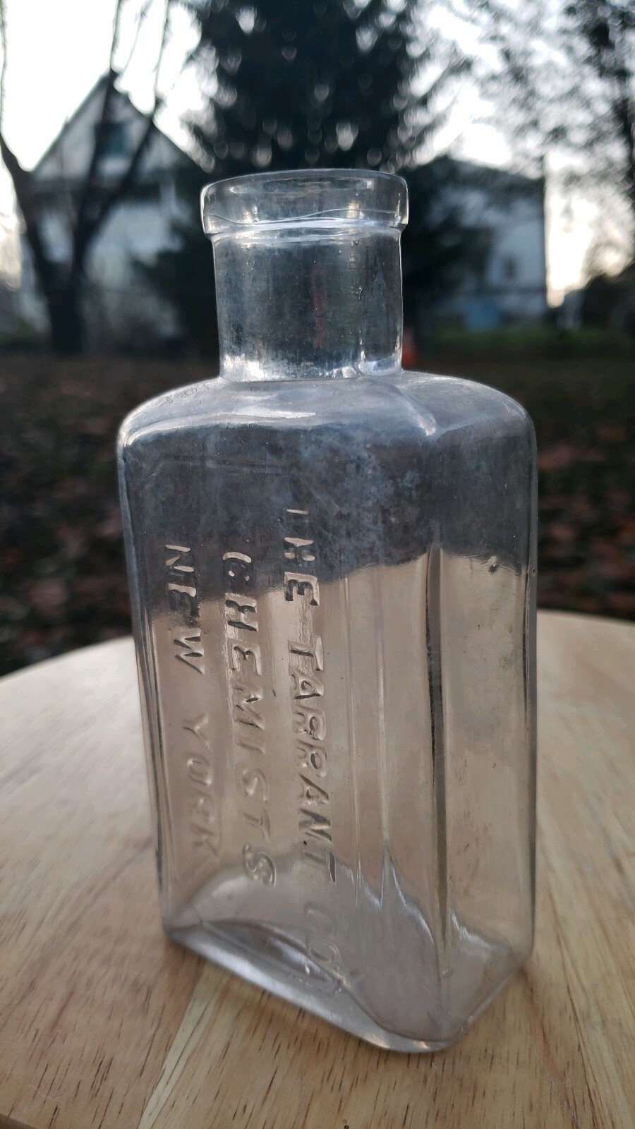 VINTAGE TARRANT CO CHEMISTS CLEAR GLASS CORK TOP APOTHECARY BOTTLE