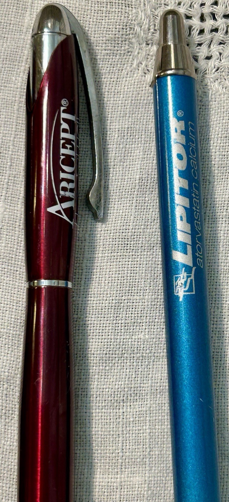 5 Drug Rep Pens 4 Rare Aricept Heavy Metal Drug Rep Pens, 1 Lipitor Pen Promo