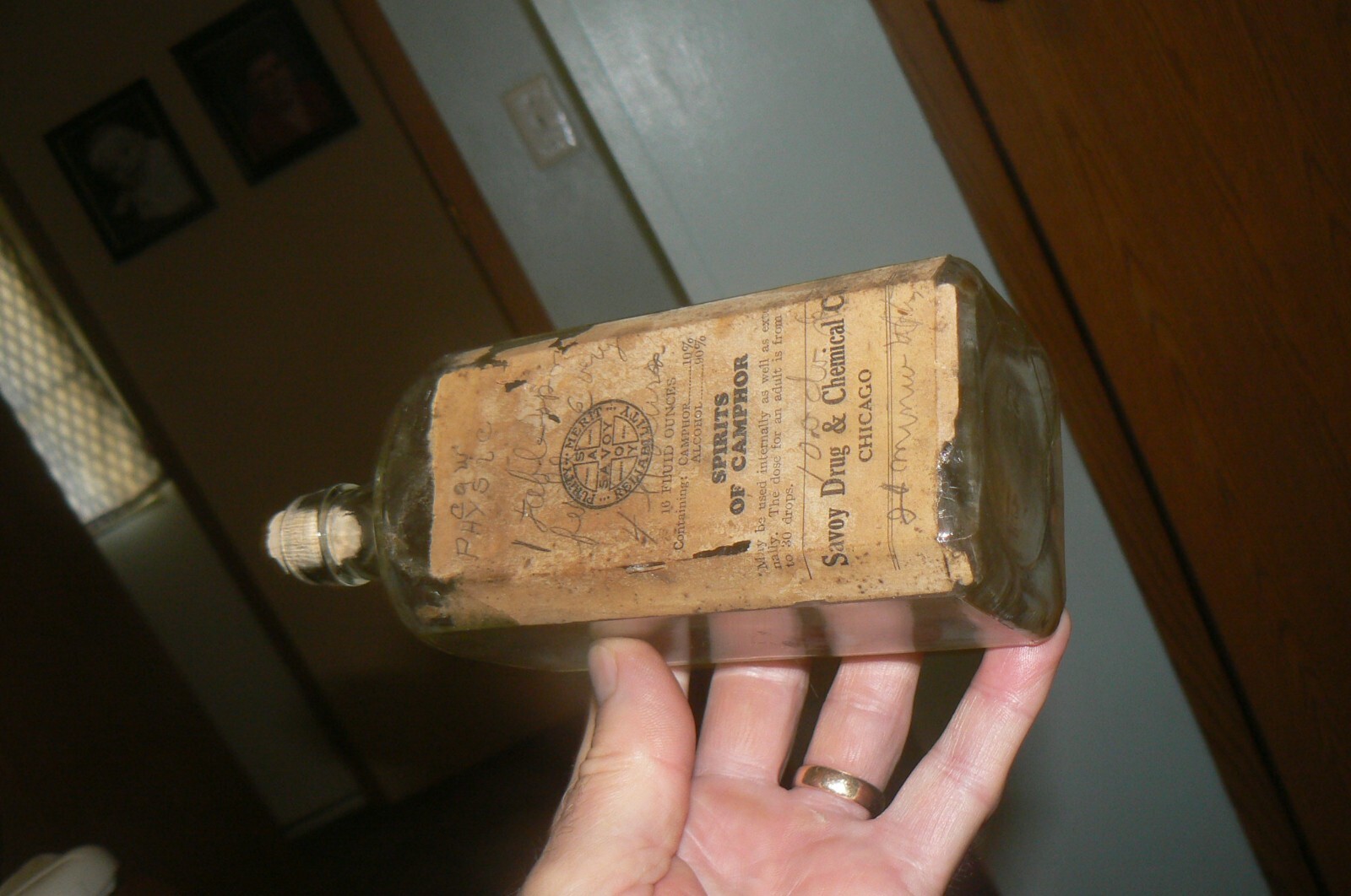 SUPER RARE 1890s SAVOY DRUGEIST LABELED CLEAR SQUAR CORK BOTTLE. CHICAGO. ILL.