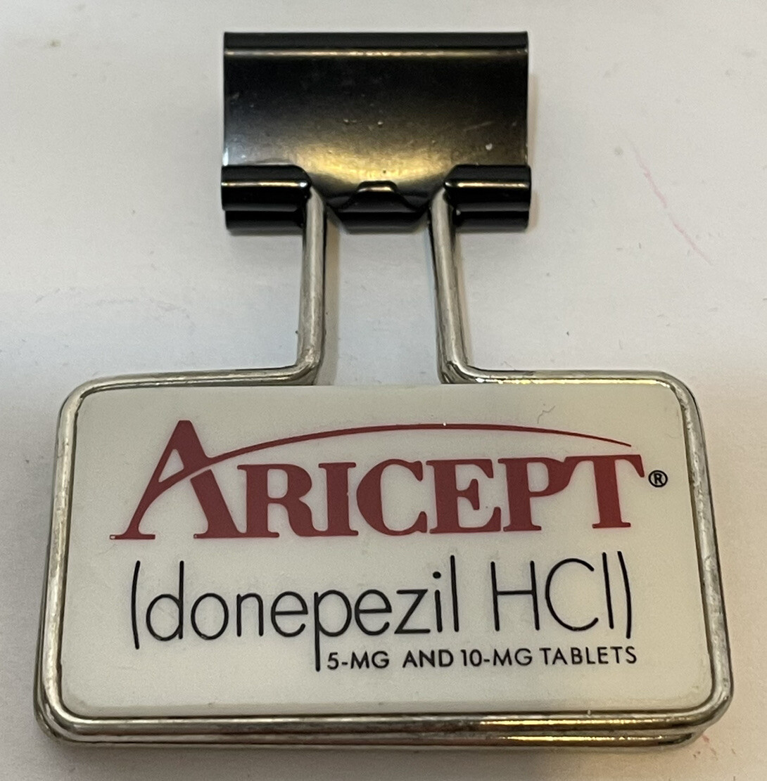Lot Of 8 Pharmaceutical Collectible Drug Rep Gift Magnet Paper Clip Advertising
