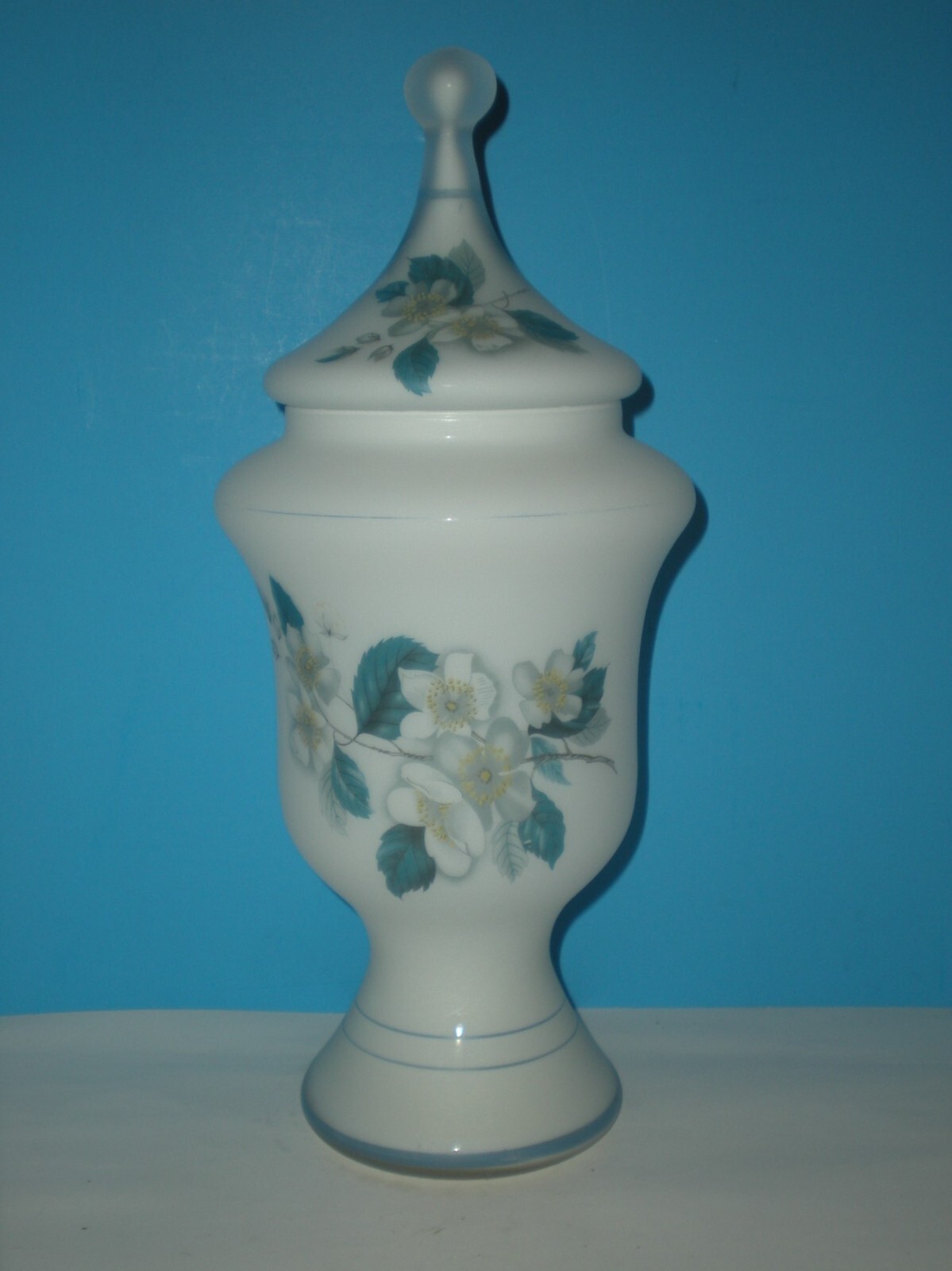 13″ Apothecary Jar Canister Circus Tent Lid vtg Candy container Blue Floral