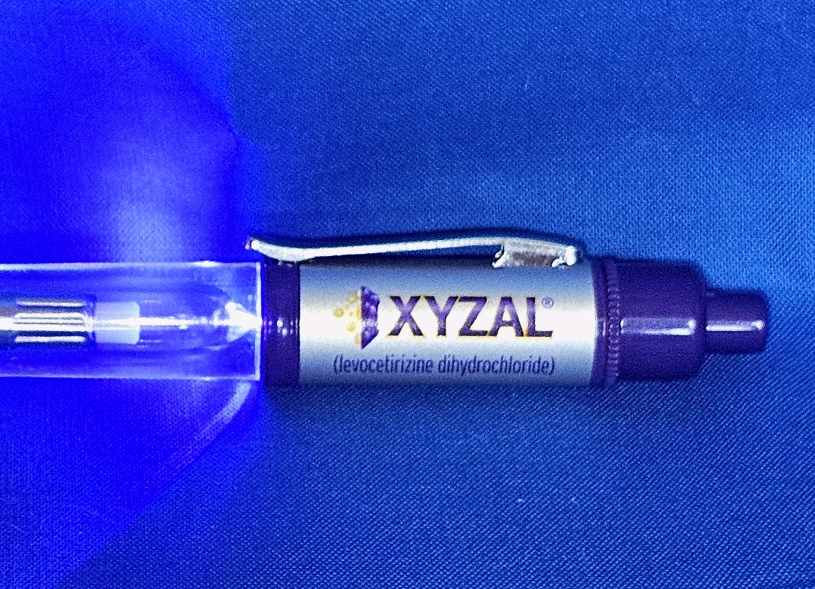 XYZAL 4 Drug Rep Ink PEN Light Up Purple Gold Collectible Pharmaceutical Medical