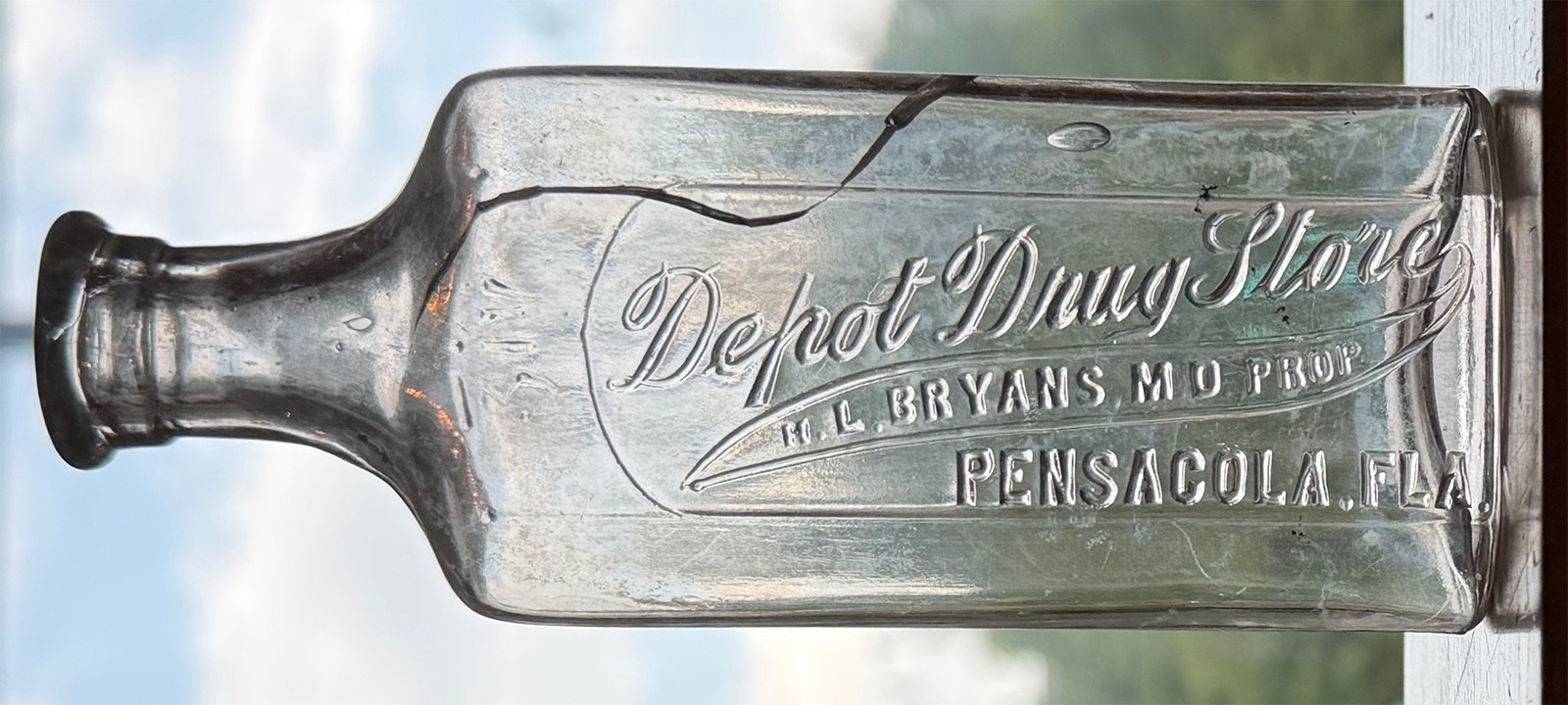 Pharmacy Bottle: DEPOT DRUG STORE W. L. BRYANS MD PROP PENSACOLA , FLA. 1905-11