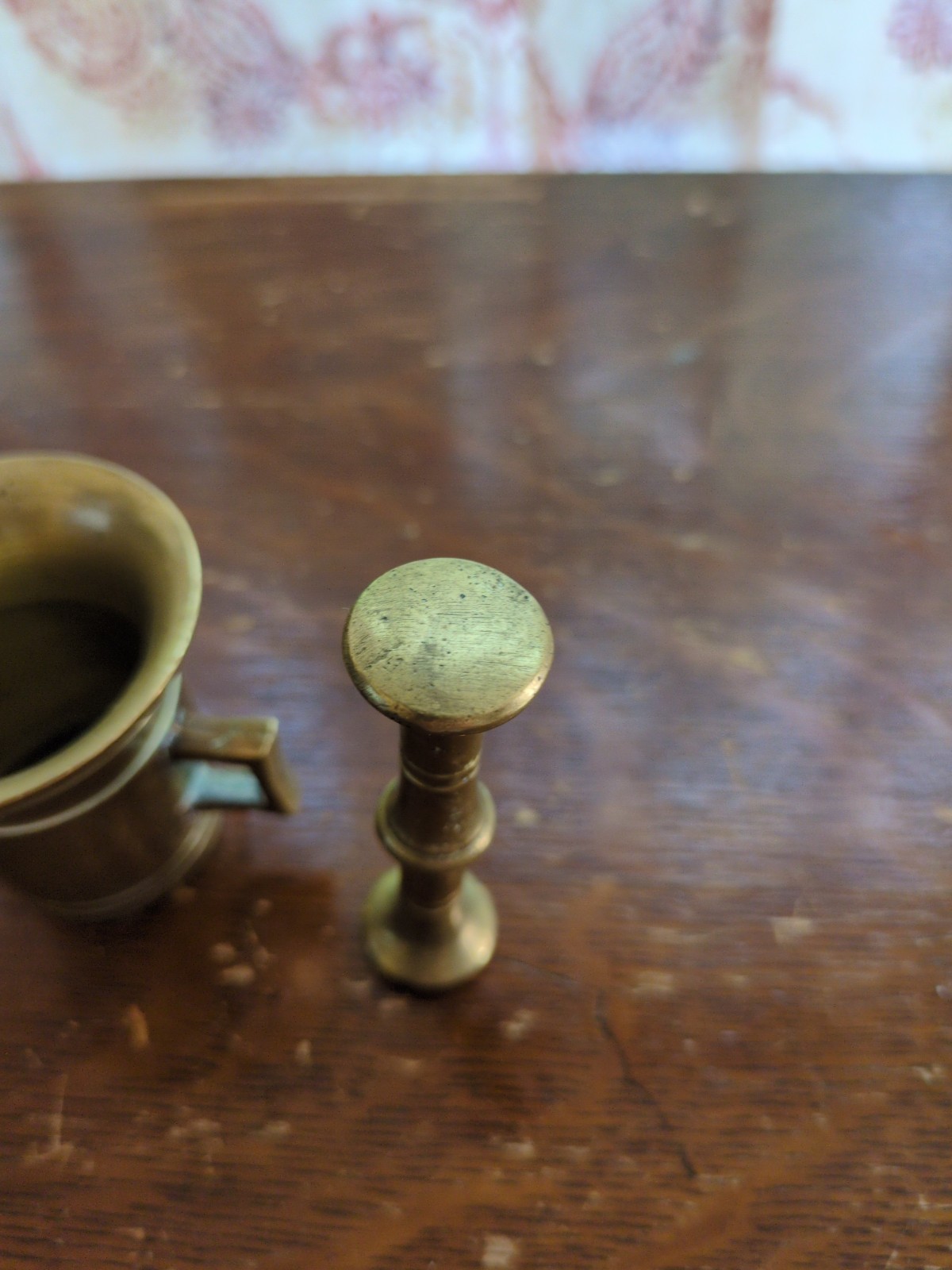 Vintage Brass Small Miniature Double Handled Mortar & Pestle (Bin 20)