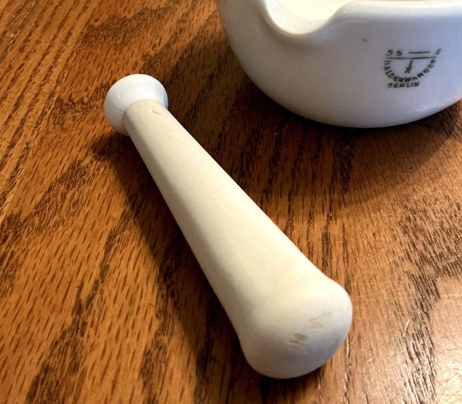 Vtg Haldenwanger Berlin Germany Mortar & Pestle White Porcelain Scientific 55-2