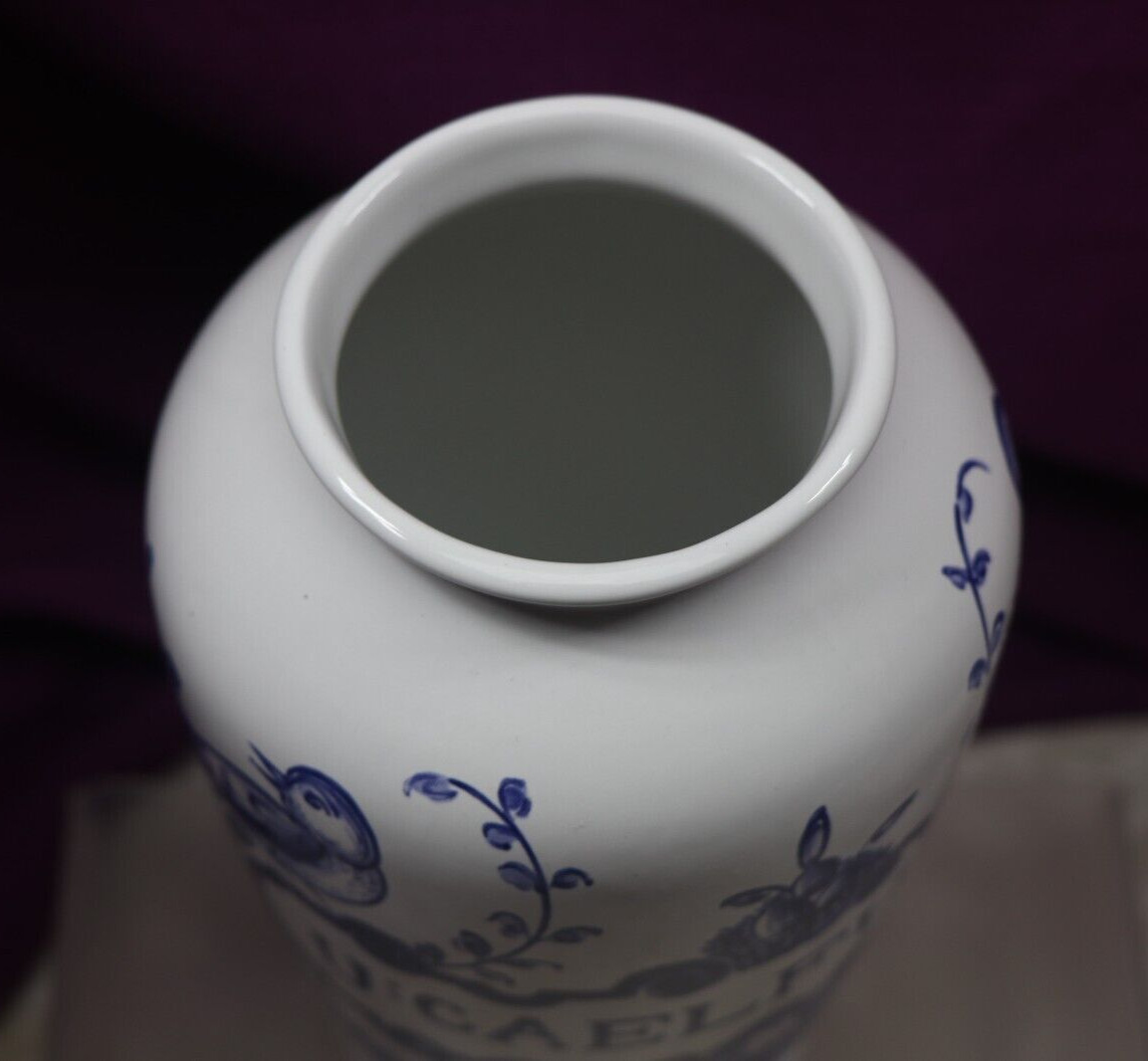 VINTAGE LILLY DRUG BLUE WHITE CERAMIC PHARMACY APOTHECARY JAR VASE U:CAELFUL:FO