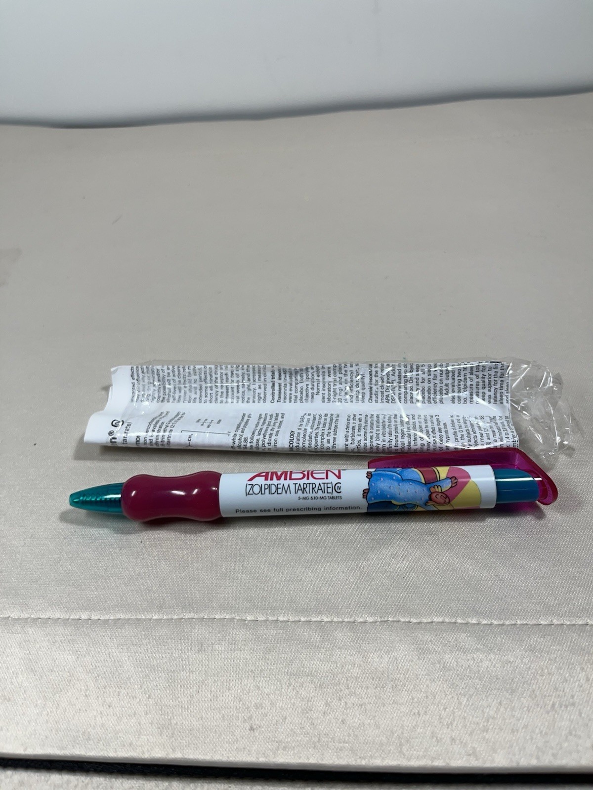 Ambien Drug Rep Pharmaceutical Advertisement Plunger Pen, Hot Pink Grip, Works