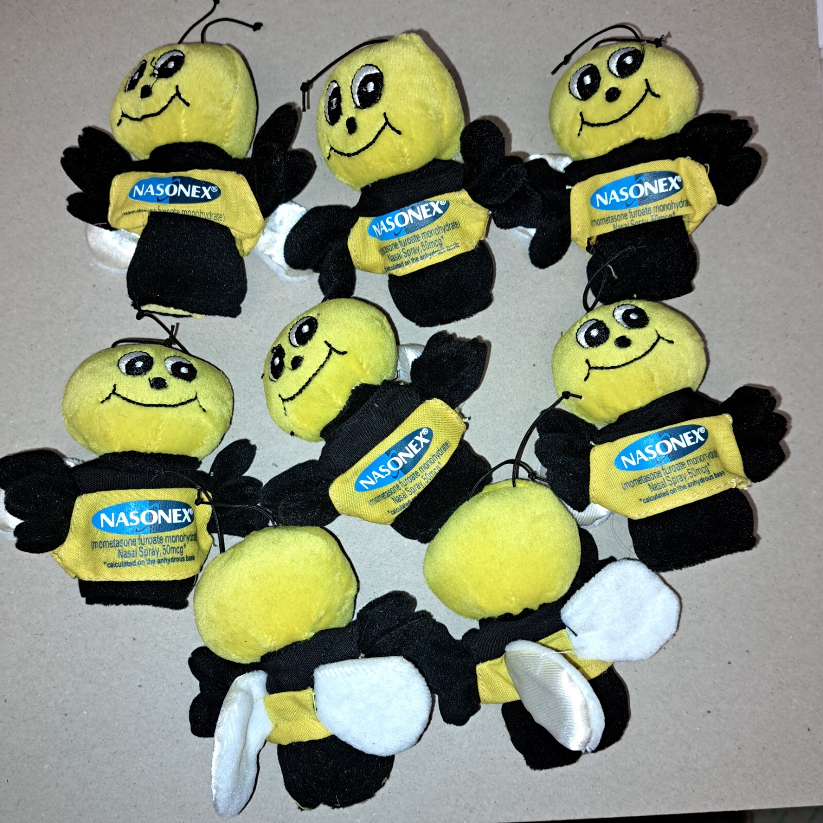 2 RARE NASONEX BEE FINGER PUPPETS PROMOTION NEW COLLECTABLE PHARMA DRUG REP NEW