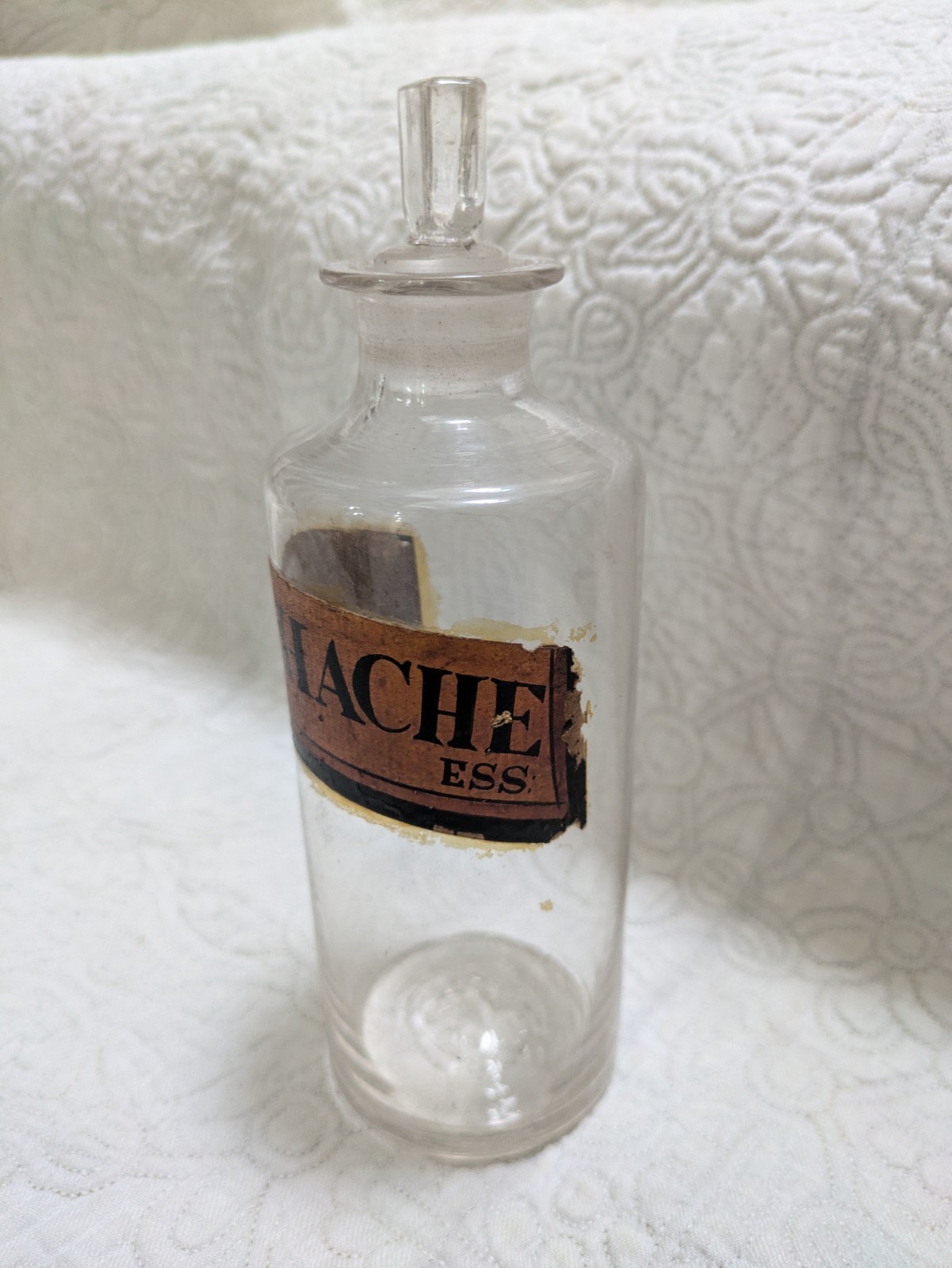 Antique Apothecary or Pharmacy Gold Label Bottle – Toothache Essence