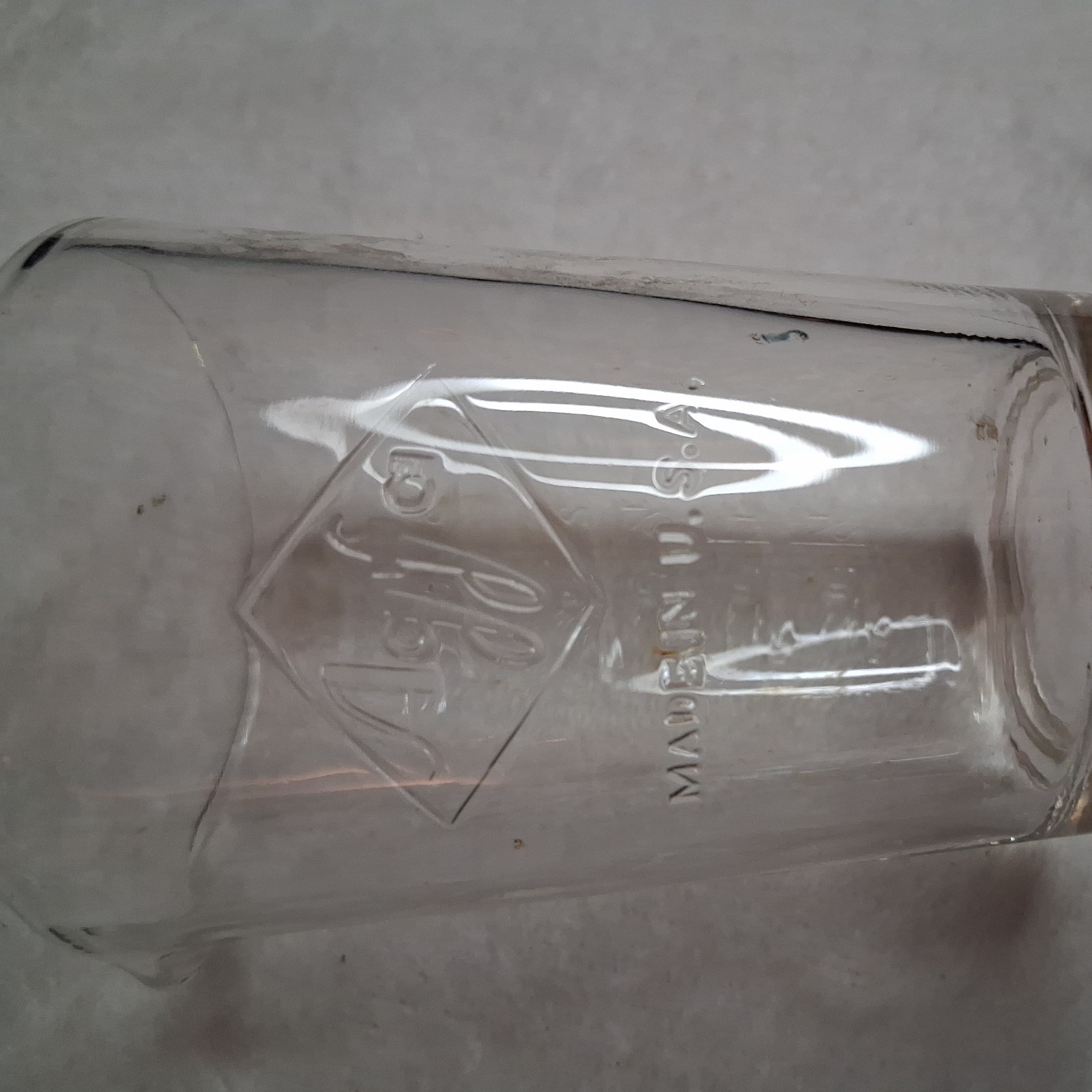 VTG 4oz Heavy Glass Measuring Pharmacy Graduate Beaker marked in Oz’s AFAIK USA