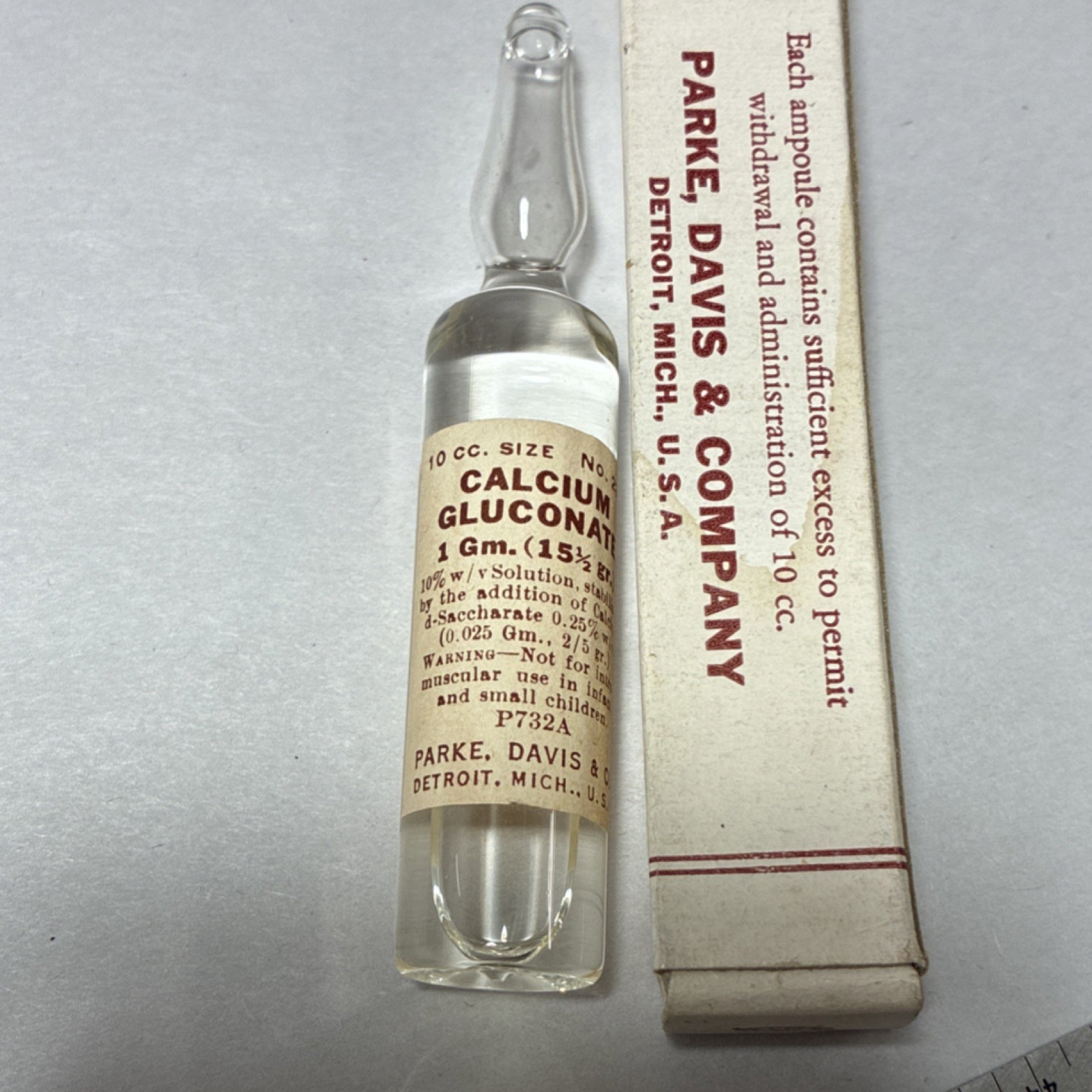 Vintage Parke Davis Calcium Gluconate Ampoule 10cc 1g No.239 with Box Detroit MI