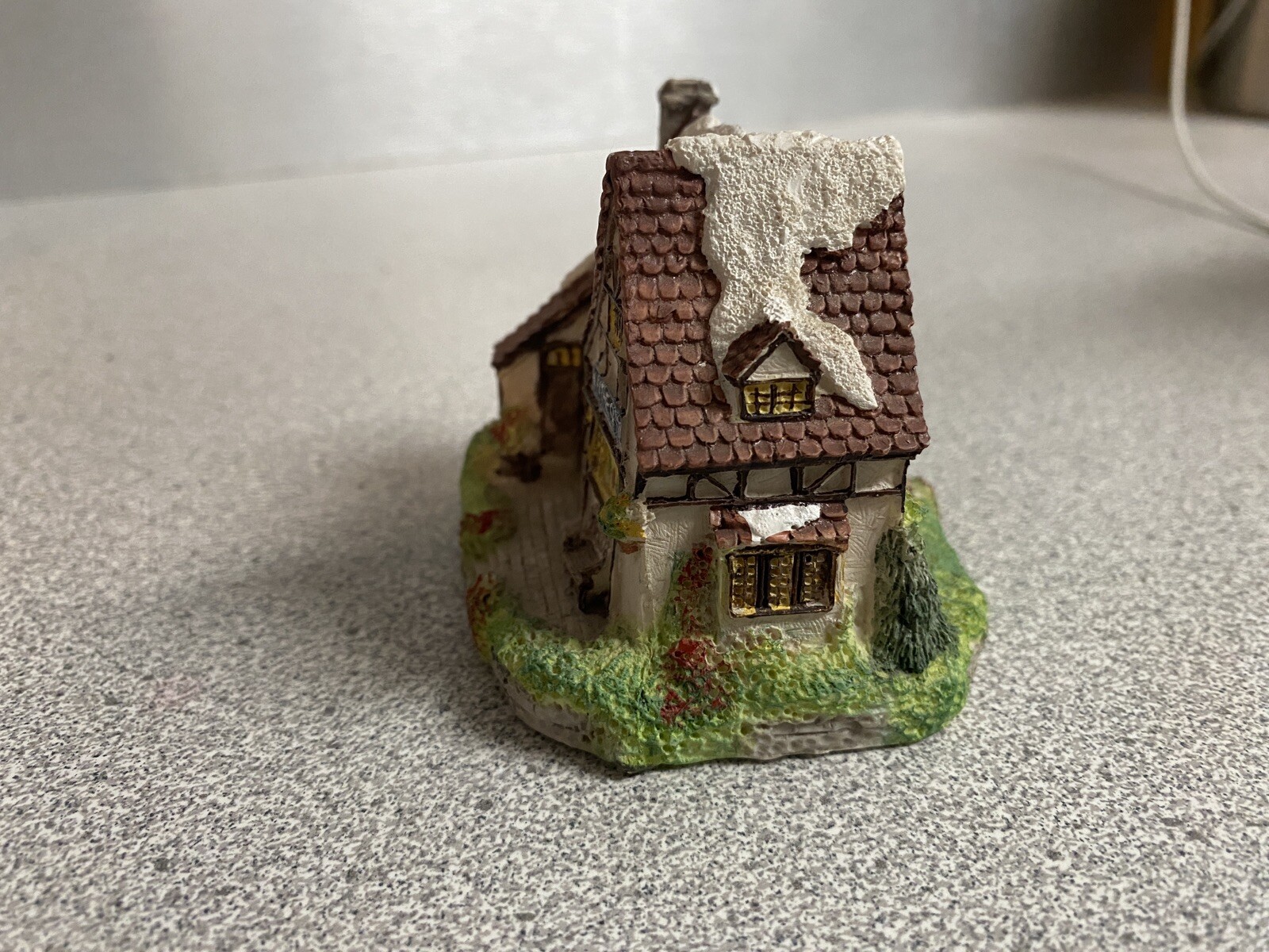 Vintage1992 Cornwall Collectors Society Bingly Apothecary Resin Pharmacy Cottage