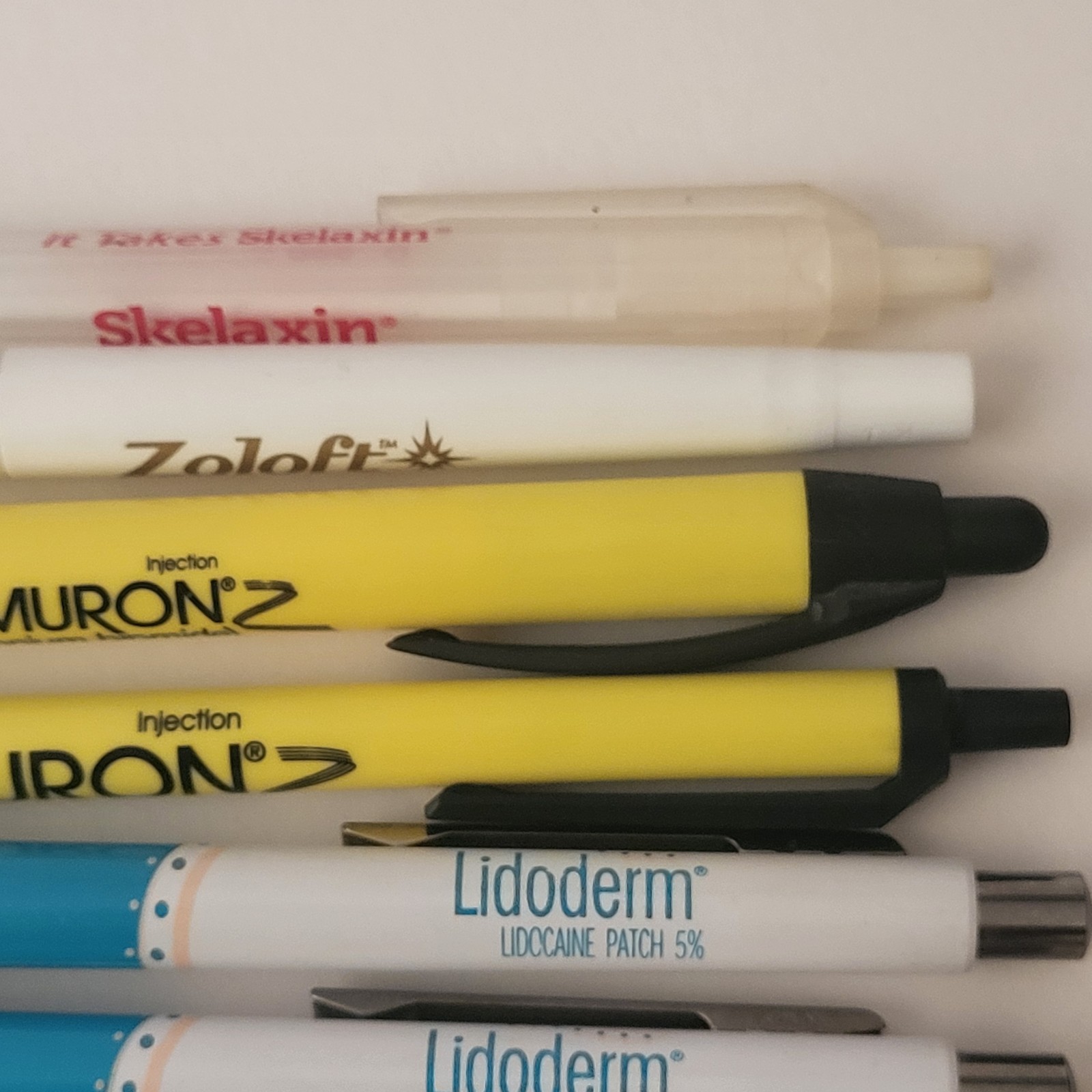 Pharmaceutical Drug Rep Pen Lot (7) Lidoderm Zemuron Zoloft Skelaxin Collectible