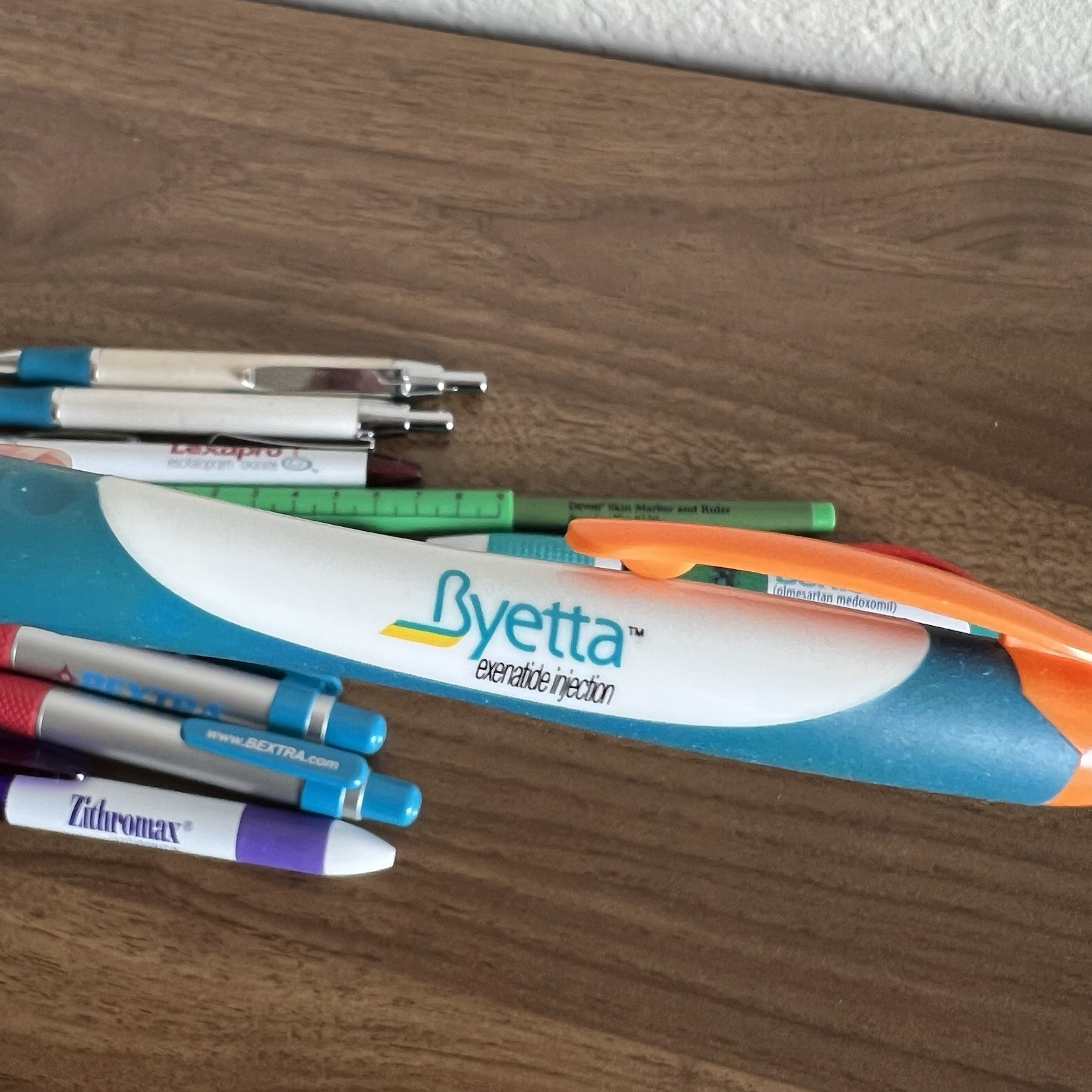 Lot 11 Metal Plastic Pharmaceutical Drug Rep Pens Medical Collectibles *Most Dry