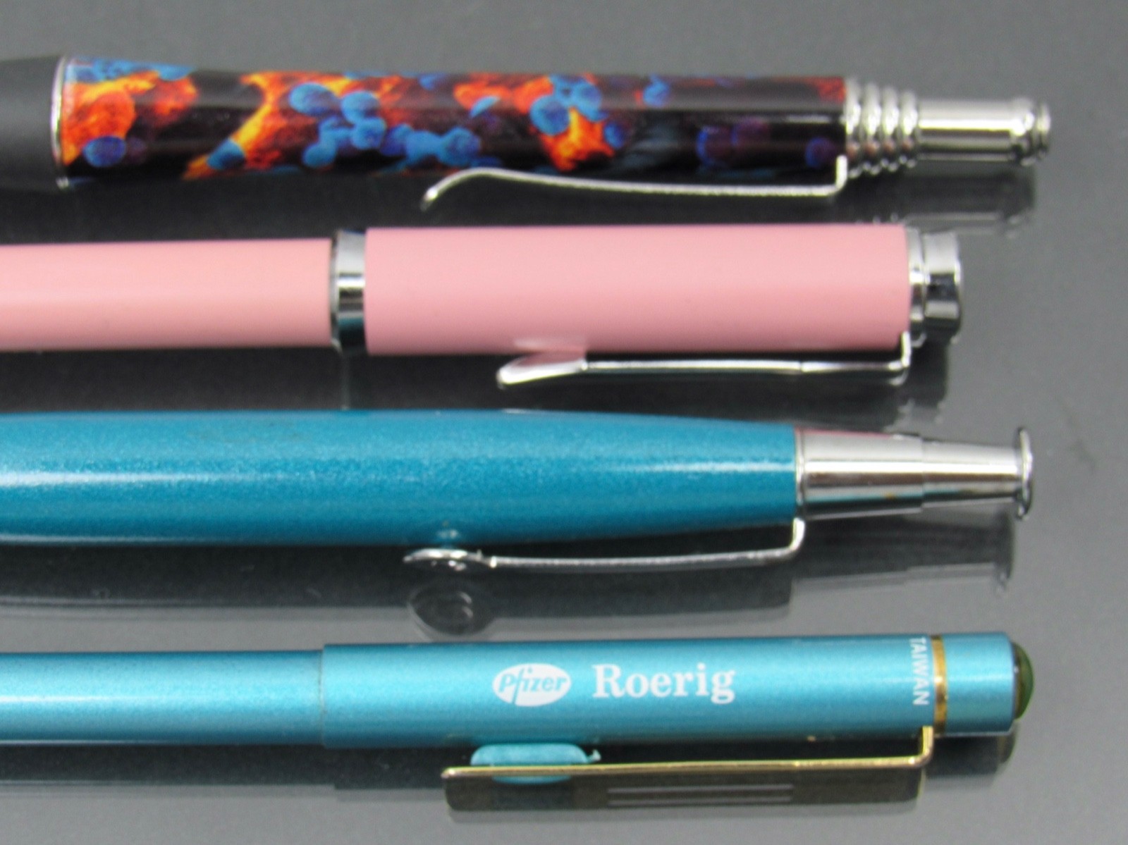 Diflucan Metal PENS Lot Drug Rep Pharmaceutical Promo Fungus Design Pink & Teal