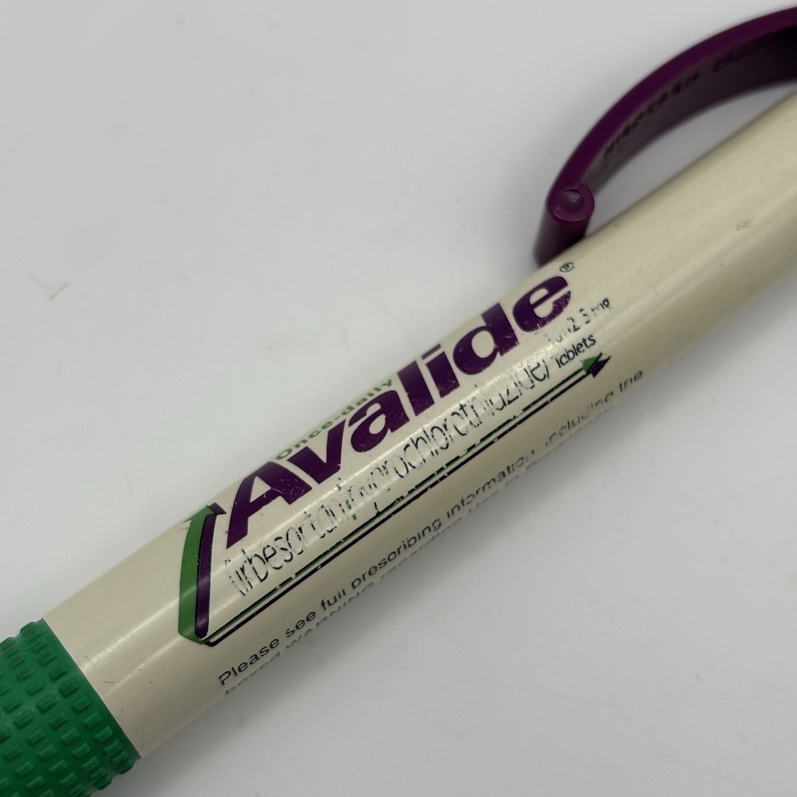 Vtg AVAPRO Pen Plastic Retractable Drug Rep – White Purple Green