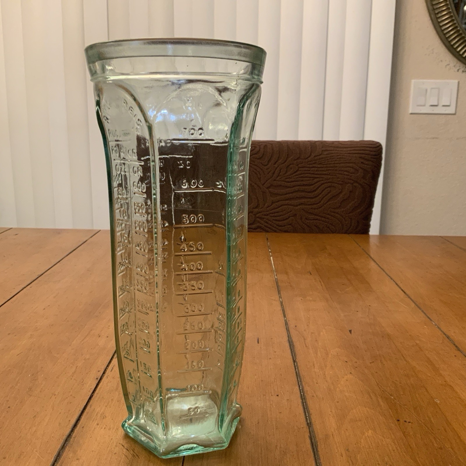 🧪 Vintage Aqua Green Glass Measuring Beaker / Apothecary Graduate