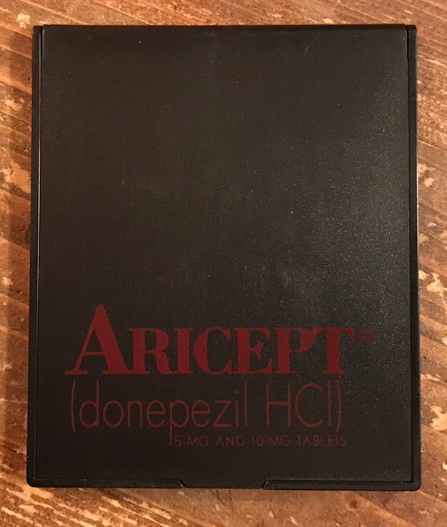 ARICEPT Pharmaceutical Drug Rep FOLD OUT POCKET MIRROR 4.25” x 3-5/8” x 1/4”
