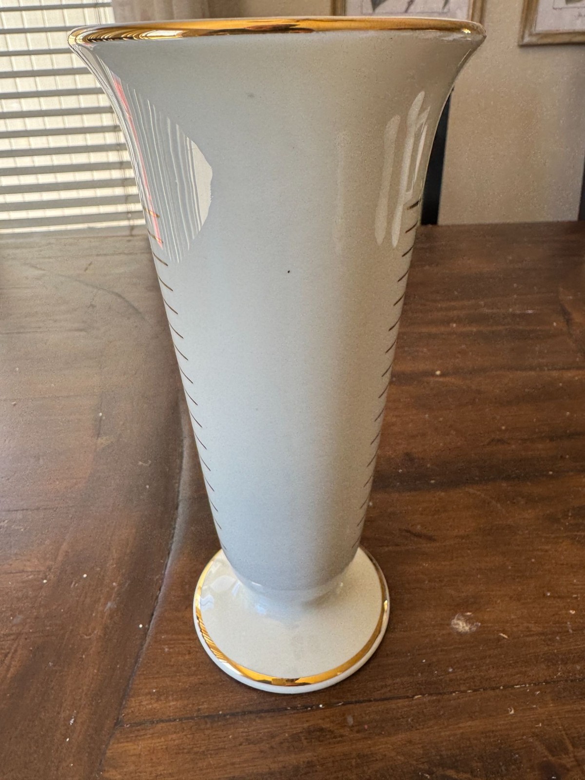Owen Illinois Vintage Pharmacy Measuring Beaker Porcelain with Gold Trim 16 Oz