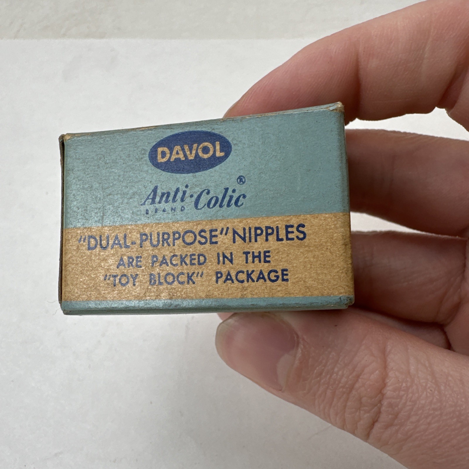 Lot 7 Davol Anti-Colic Nipples 151 & 131, 4 Nursing Bottle Caps 150, 1 Seals 158