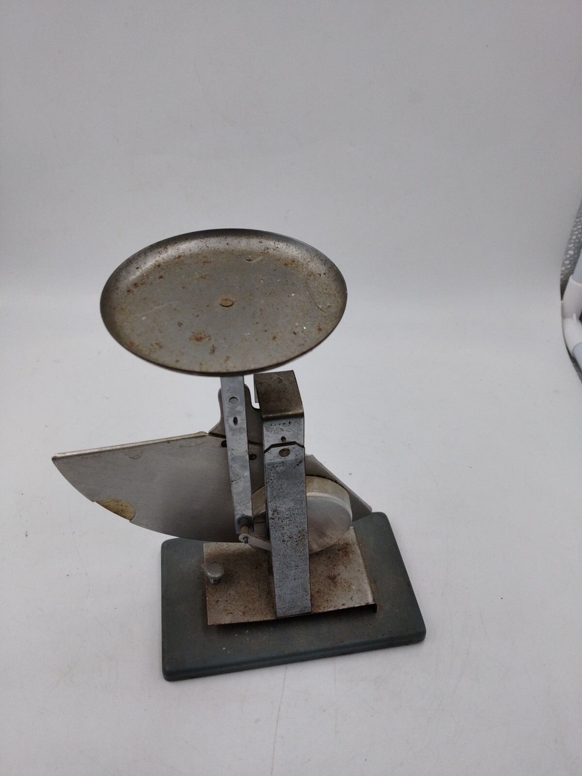Vintage Hamilton NO.16-88 Apothecary Scale