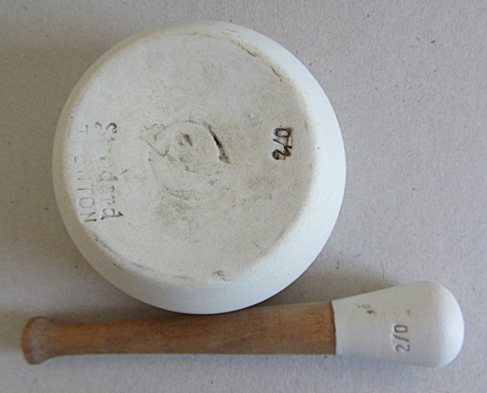 VTG APOTHECARY STONE WEAR MORTAR & PESTLE~w/POUR SPOUT~STANDARD TRENTON 2/0 SET