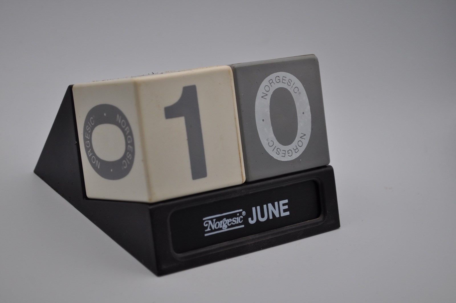 Vintage Norgesic Pharmacutical Perpetual Calendar by Ole Jorgensen Denmark