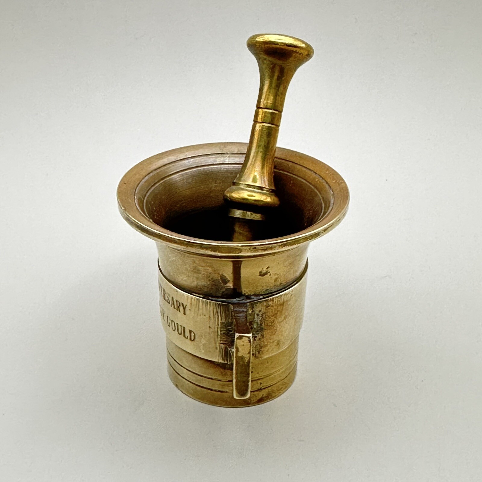 Apothecary Mortar & Pestal Herbs Spices Pharmacy Medical Sadie Morse Gould Brass