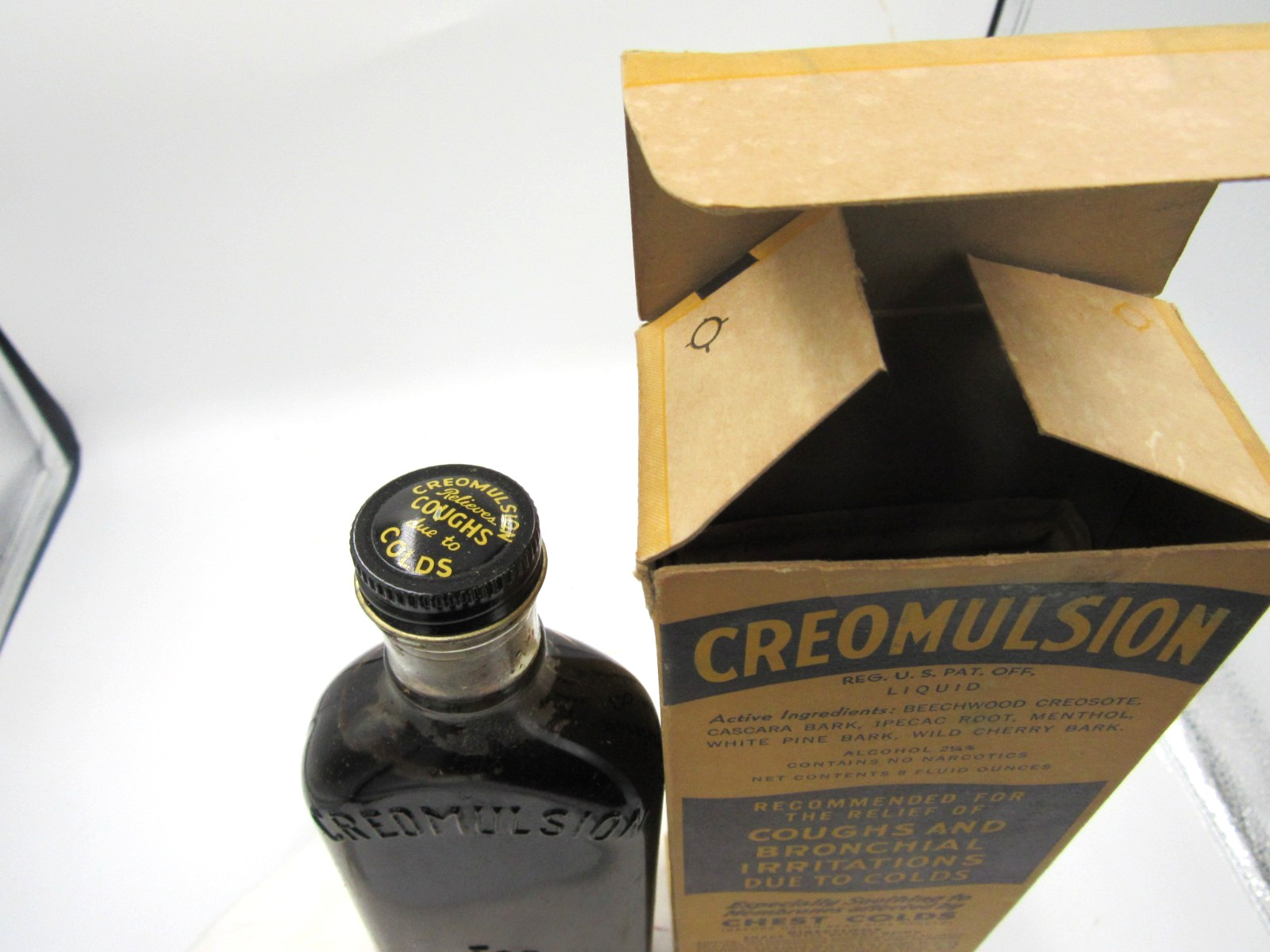 BW – 1930s Creomulsion Coughs Bronchial Atlanta Ga 7 3/4 ” Medicine bottle Box
