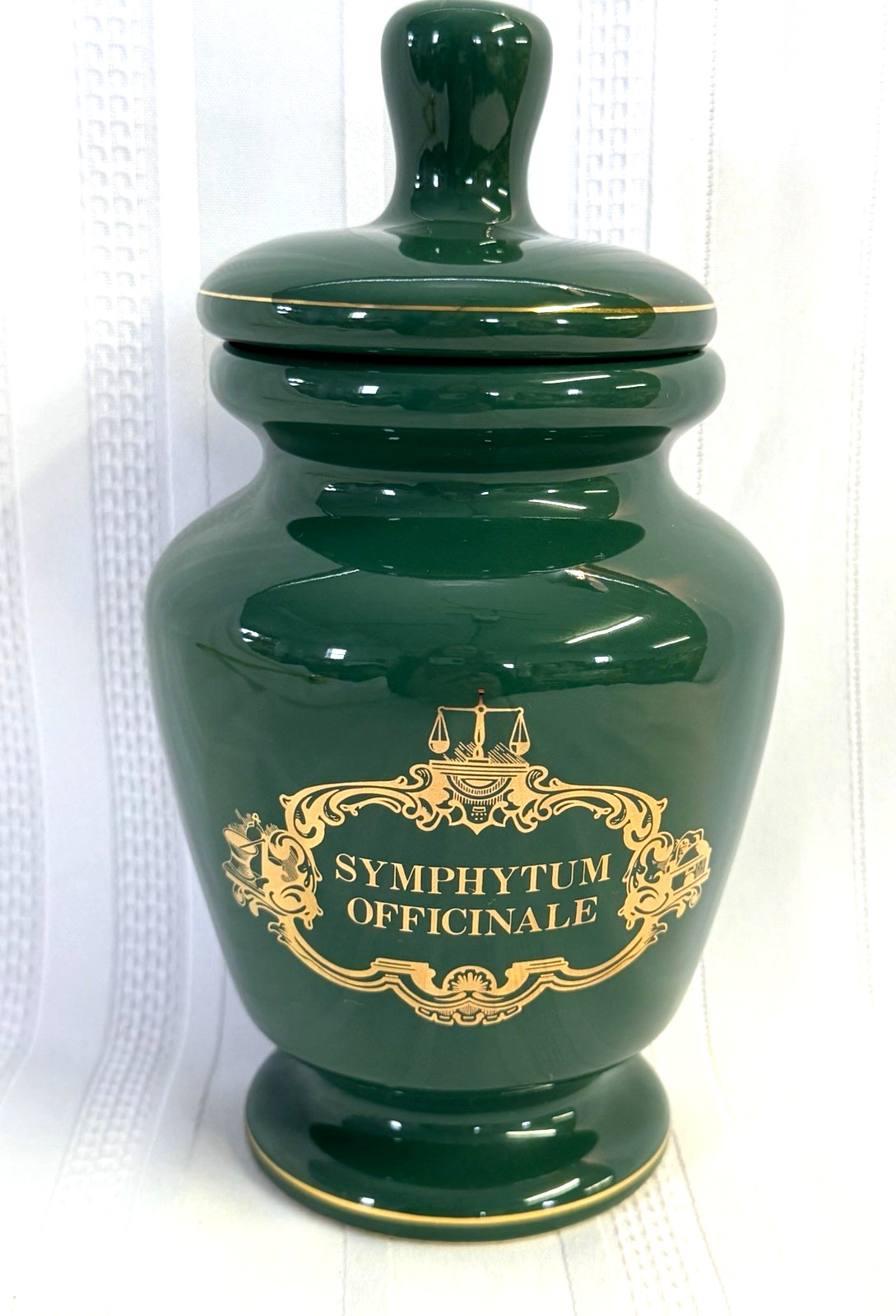 Eli Lilly Ceramic Green Gold Trim Apothecary Jar Symphytum Officinale #13-926 8″